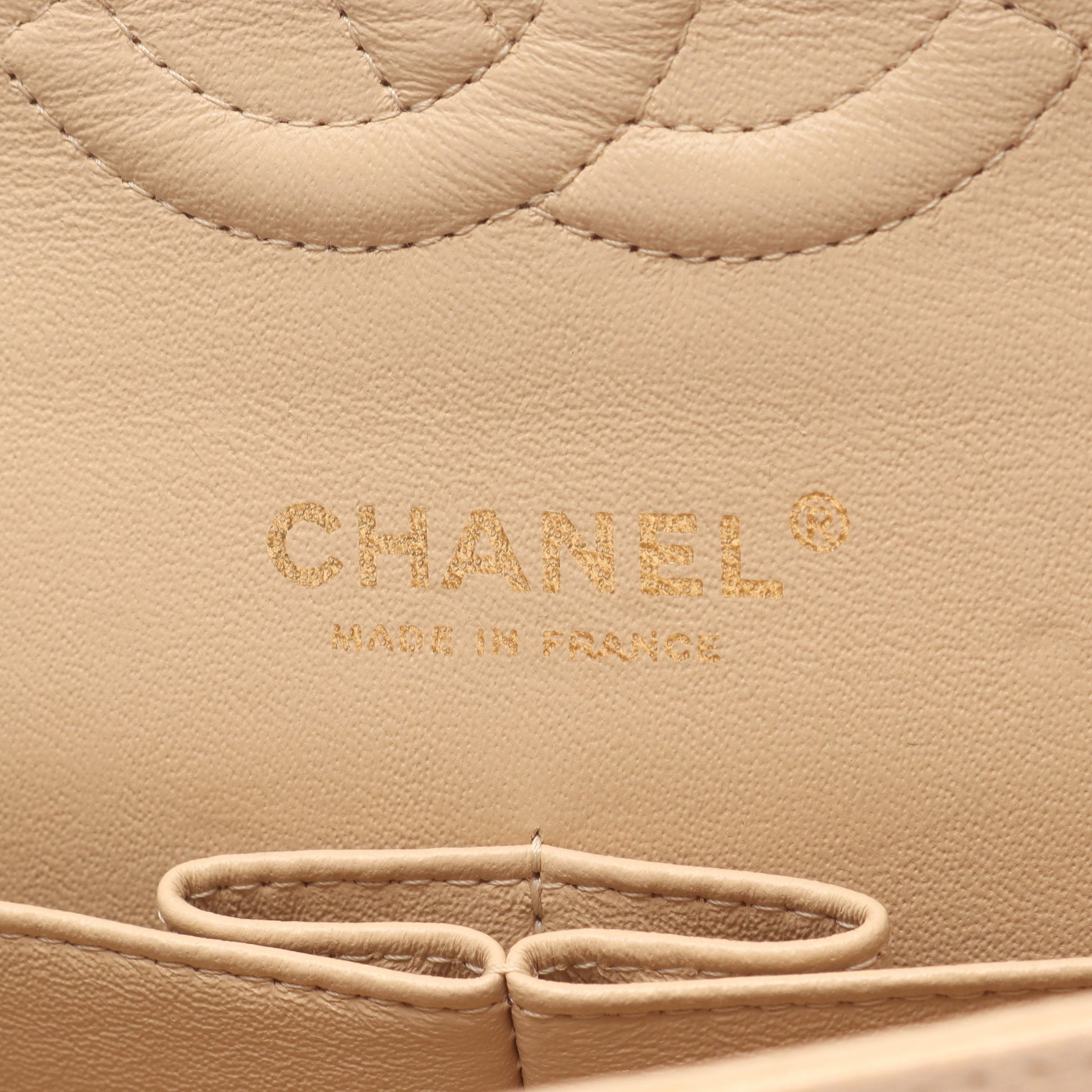 マトラッセ Wフラップ Wチェーンショルダーバッグ キャビアスキン ベージュ ゴールド金具 シャネル バッグ CHANEL