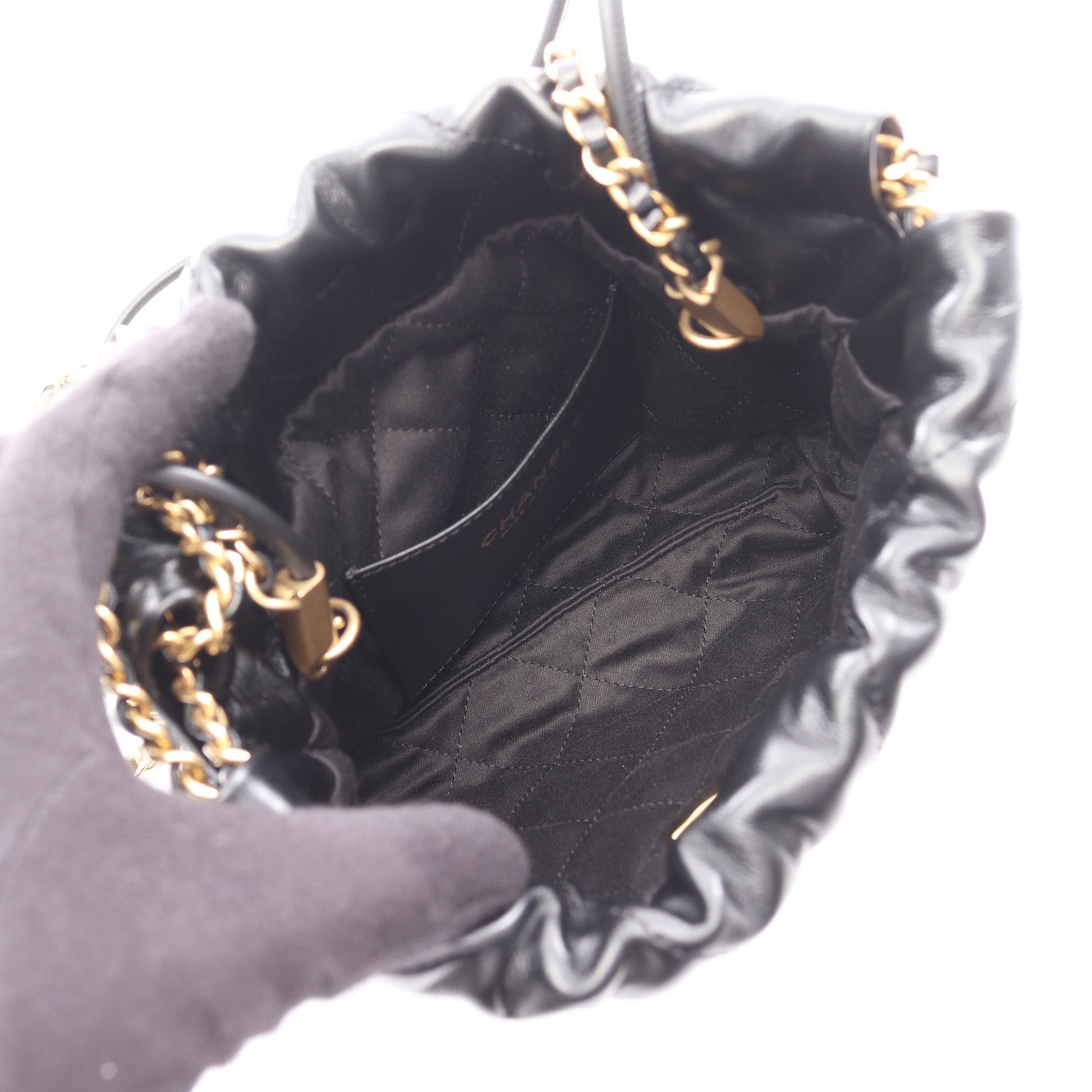 CHANEL 22 ミニ チェーンショルダーバッグ ラムスキン ブラック ゴールド金具 シャネル バッグ CHANEL