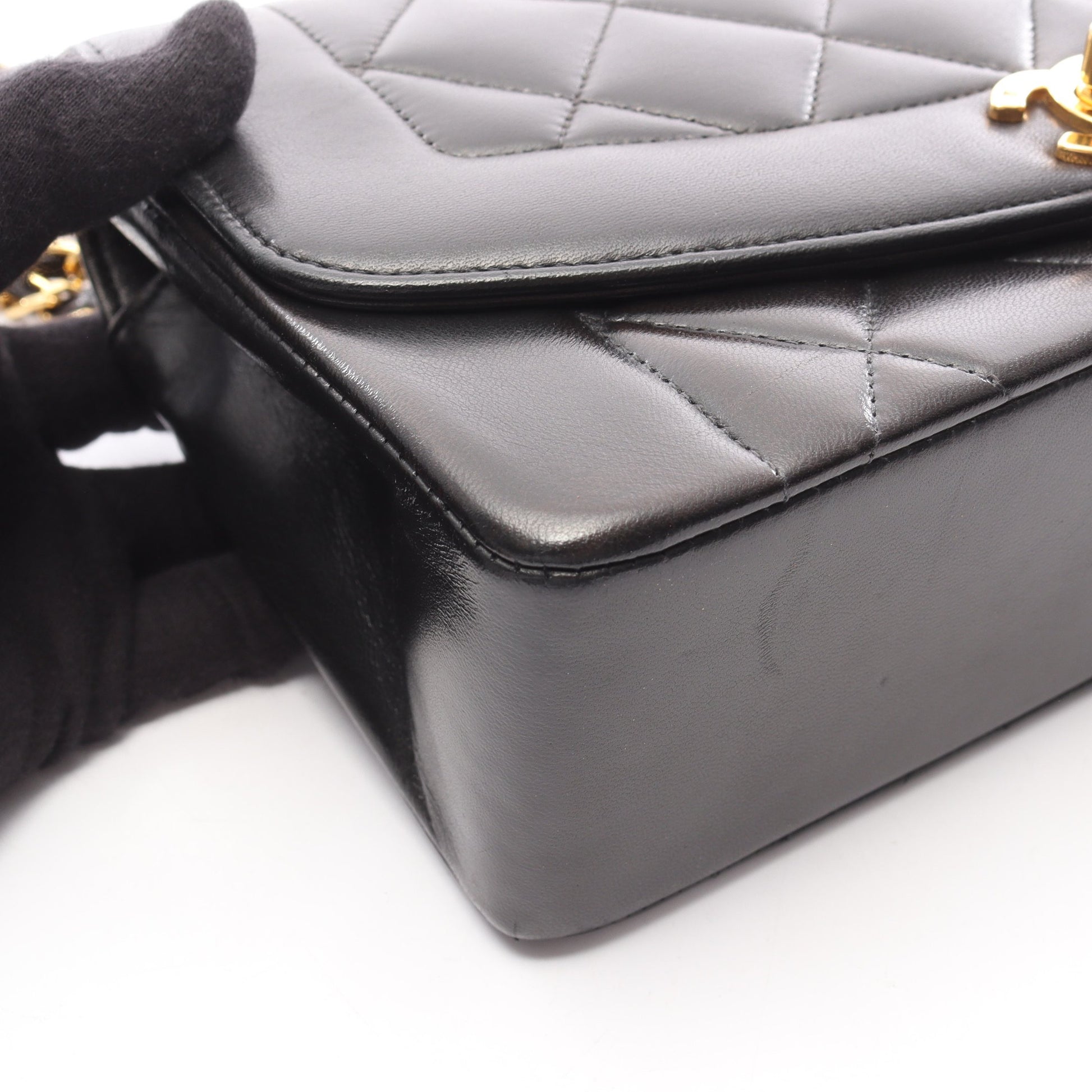 マトラッセ ダイアナフラップ チェーンショルダーバッグ ラムスキン ブラック ゴールド金具 シャネル バッグ CHANEL