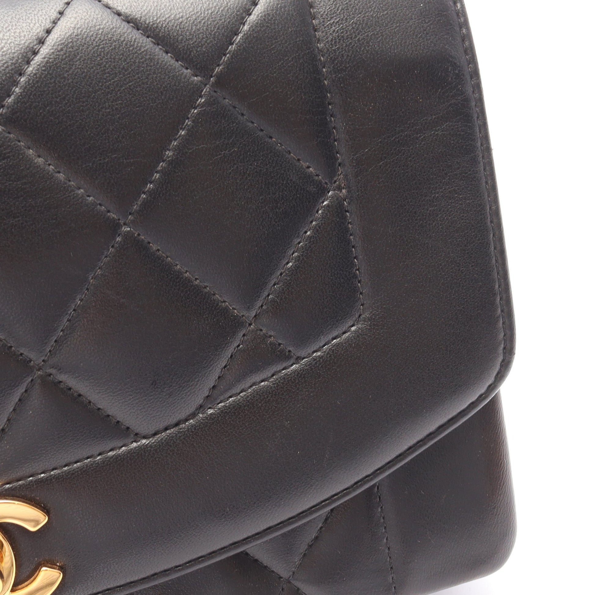 マトラッセ ダイアナフラップ チェーンショルダーバッグ ラムスキン ブラック ゴールド金具 シャネル バッグ CHANEL