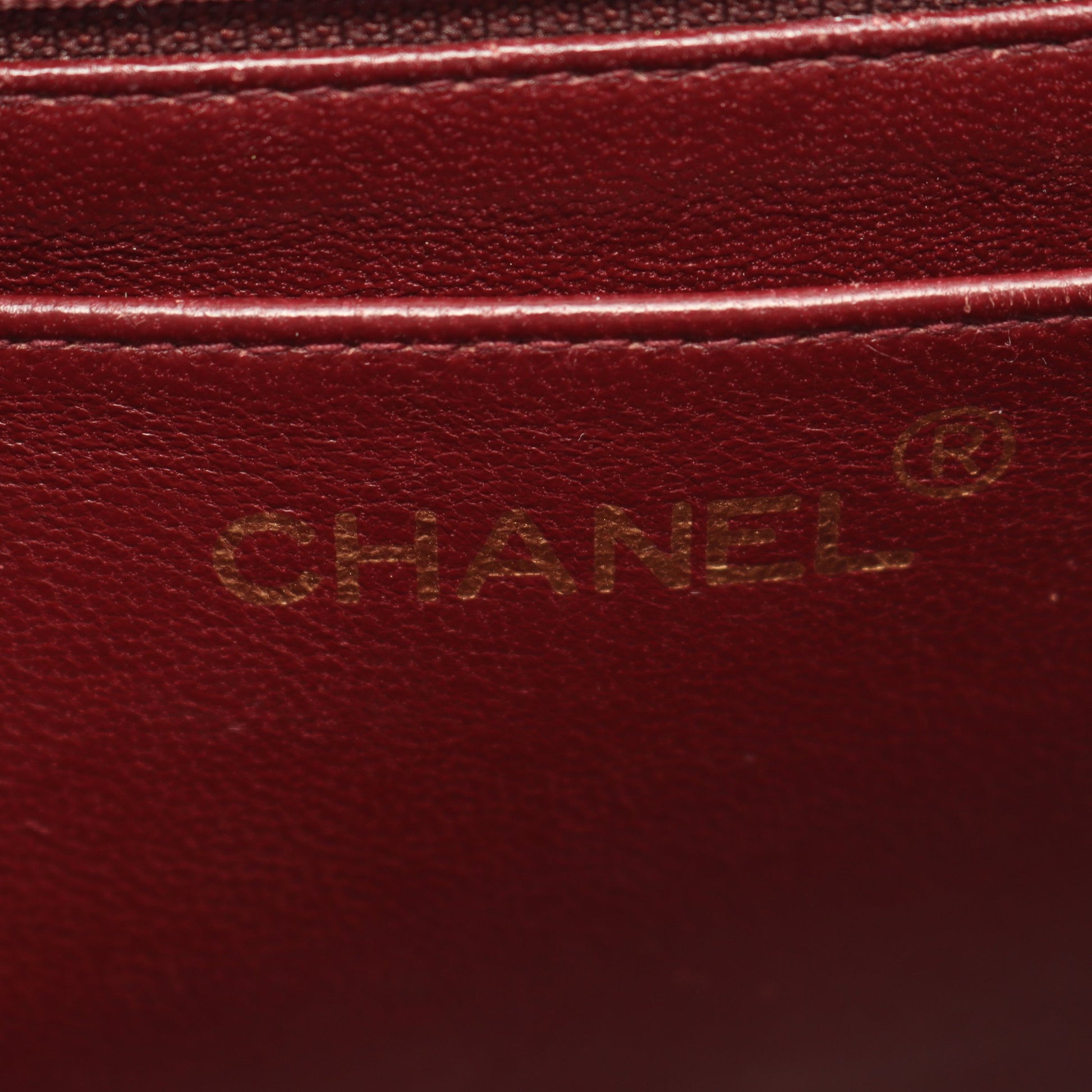 Vステッチ チェーンショルダーバッグ ラムスキン ブラック ゴールド金具 シャネル バッグ CHANEL