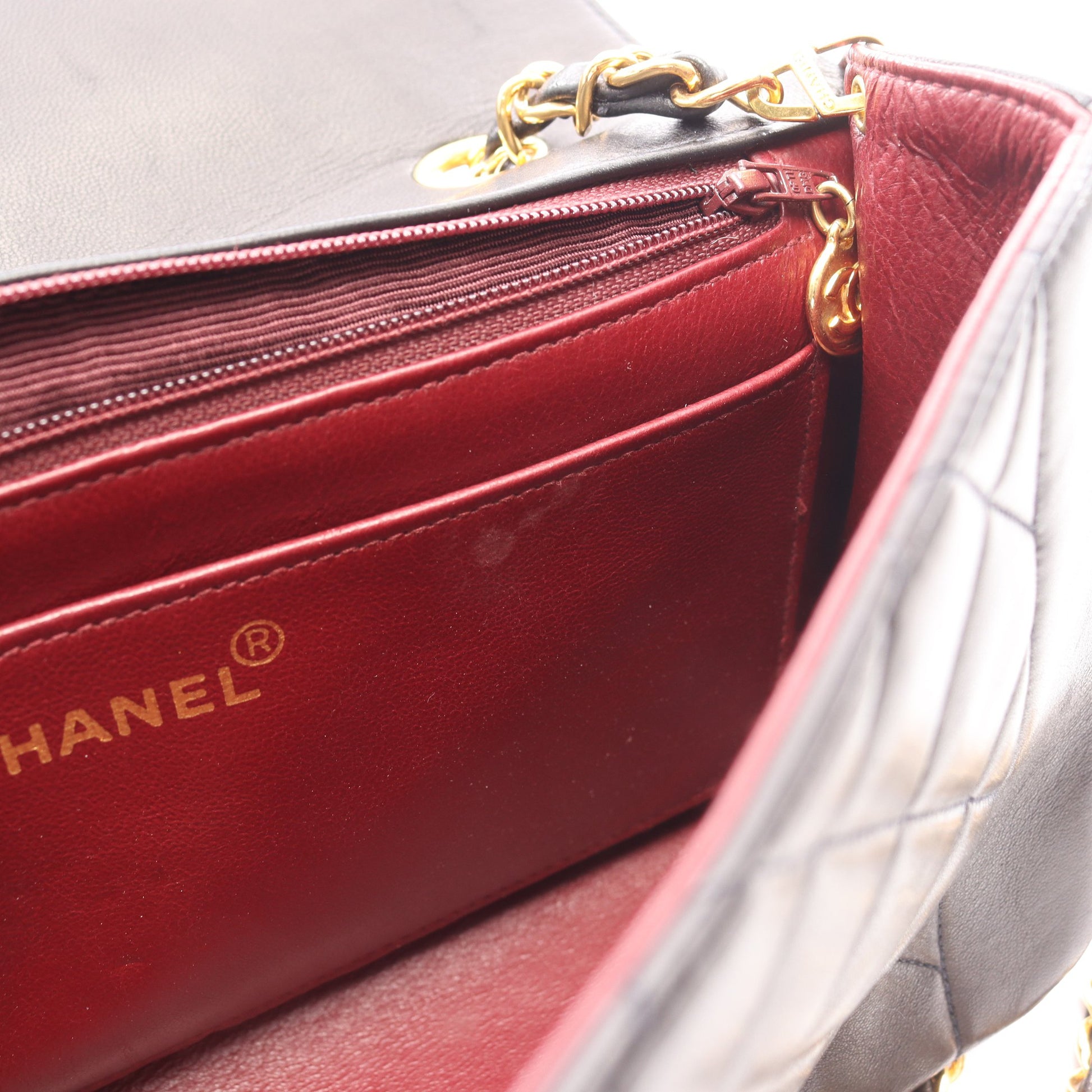 マトラッセ ダイアナフラップ チェーンショルダーバッグ ラムスキン ブラック ゴールド金具 シャネル バッグ CHANEL