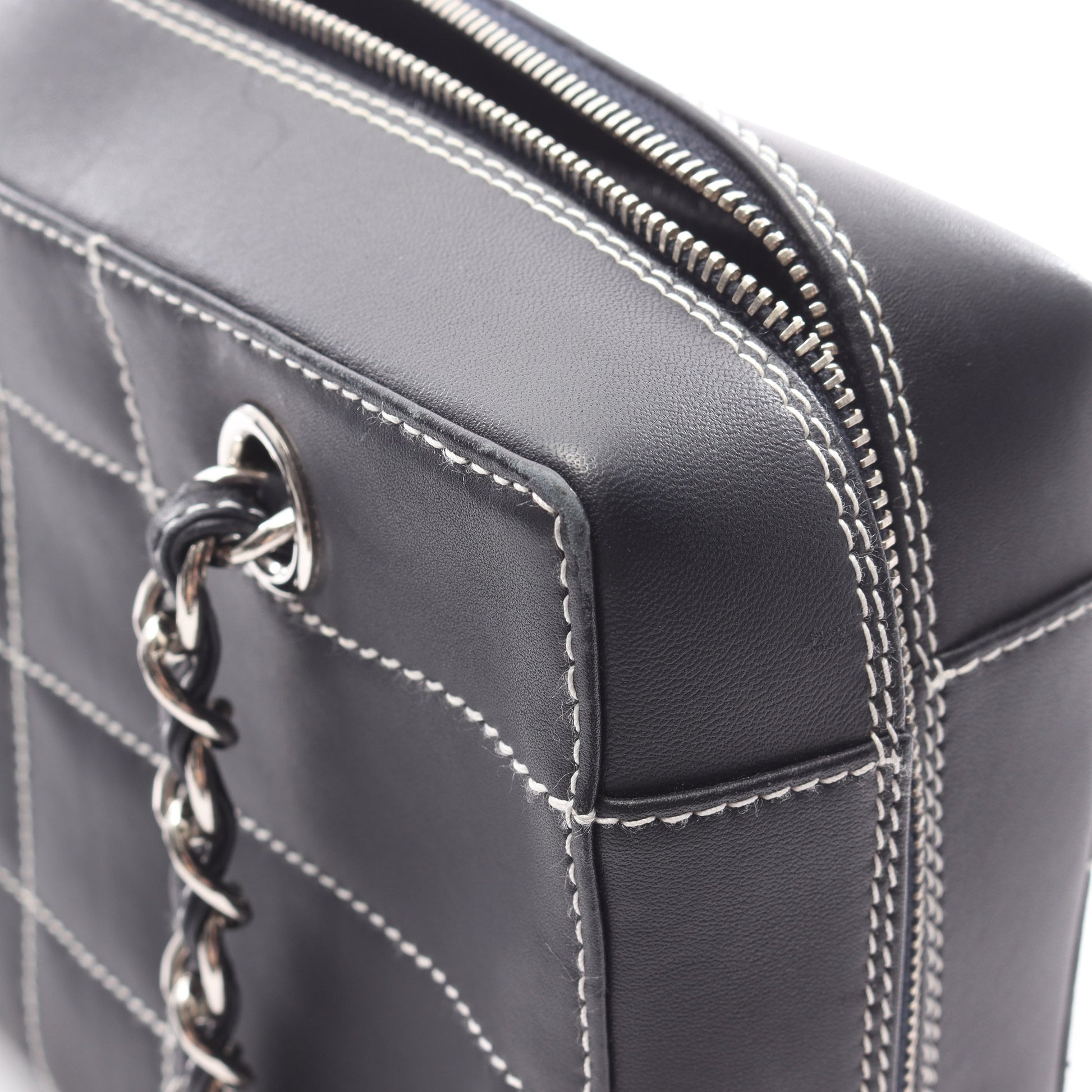 チョコバー ワイルドステッチ チェーンショルダーバッグ レザー ダークネイビー シルバー金具 シャネル バッグ CHANEL
