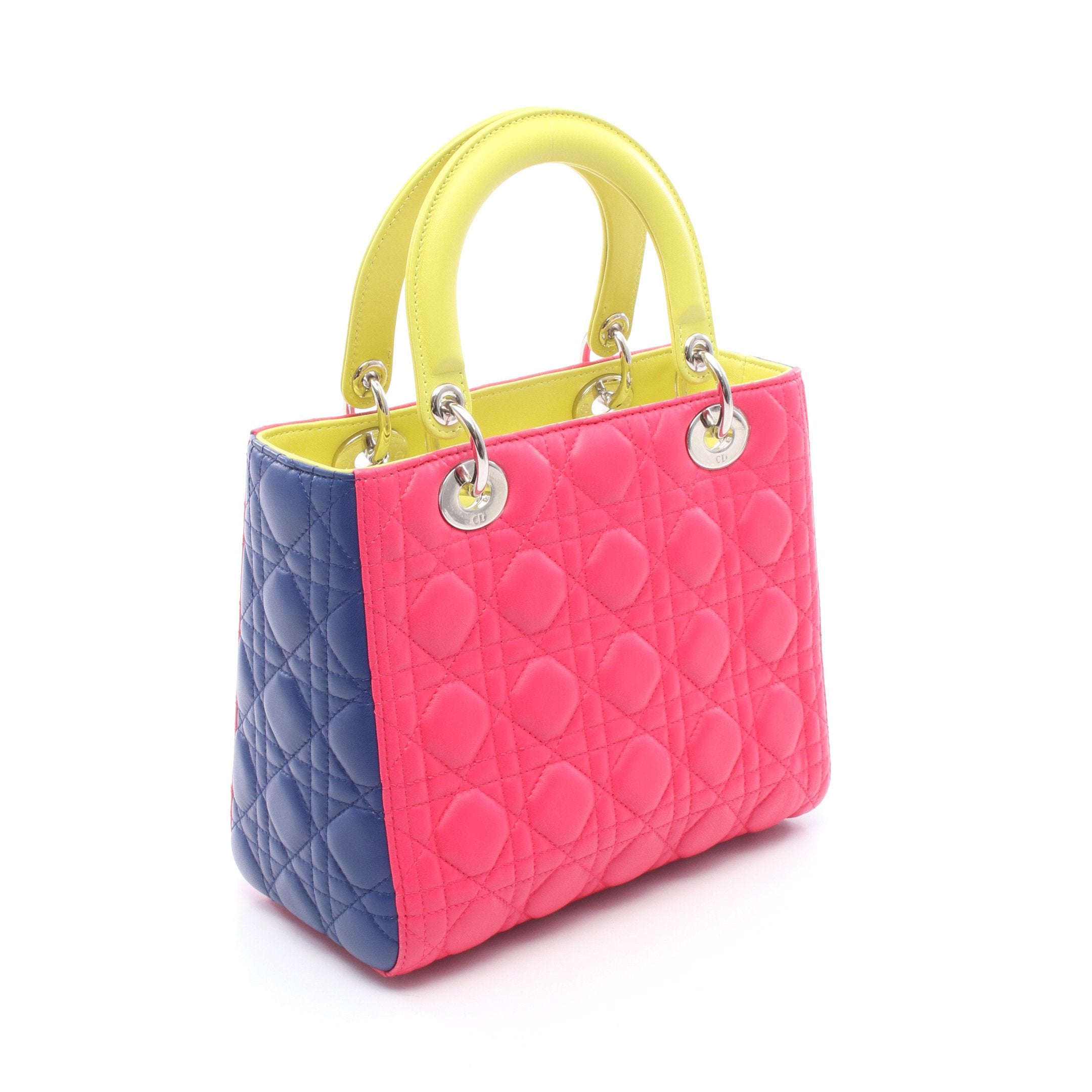 本物 クリスチャン ディオール Christian Dior レディディオール カナージュ 2WAY ショルダーバッグ ハンドバッグ デニム ブルー Lady Dior バッグ 中古 手にした瞬間“レディ”が宿る。大人の【最愛バッグ】 | VERY NaVY