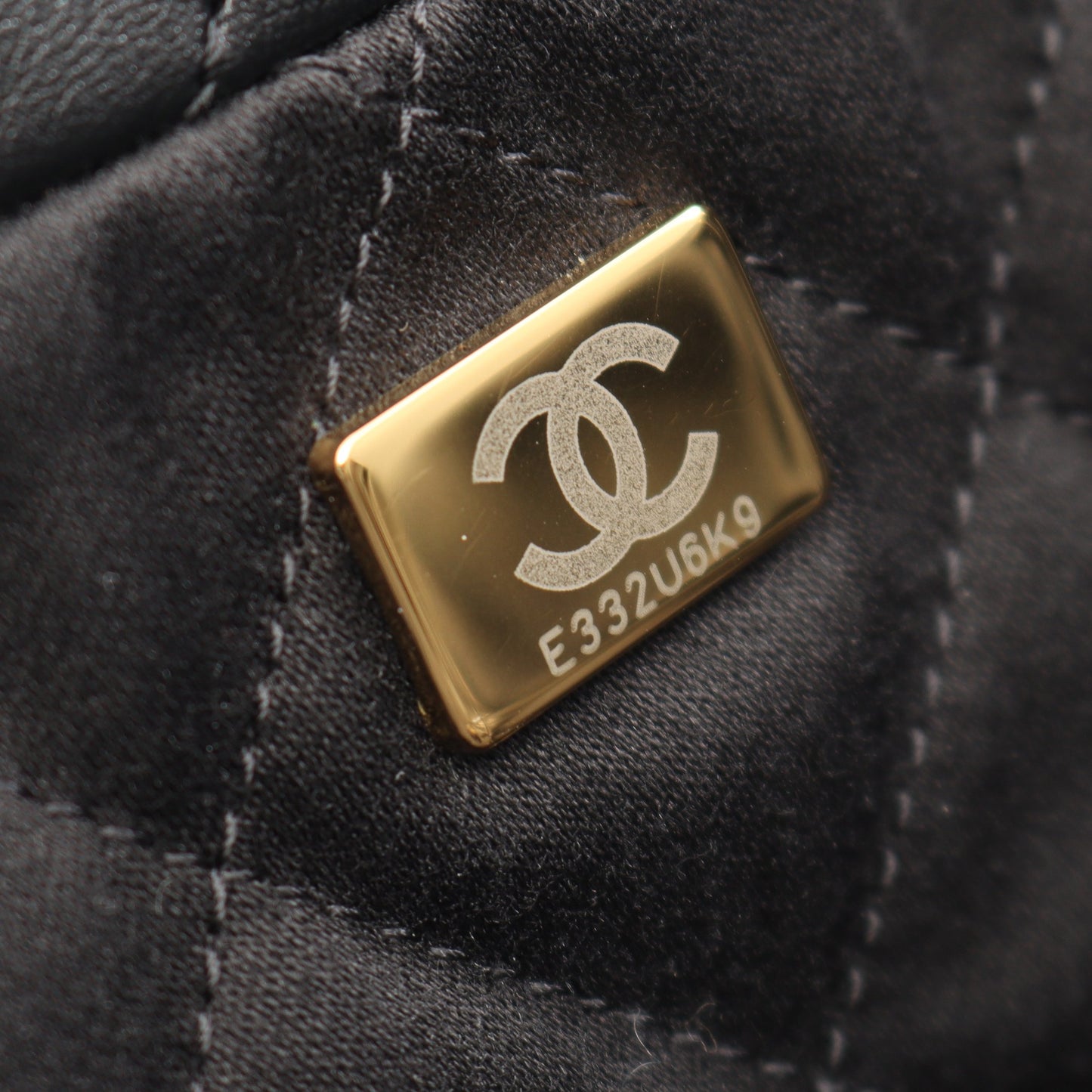 マトラッセ シャネル22 ラージ チェーンショルダーバッグ レザー ブラック ゴールド金具 シャネル バッグ CHANEL