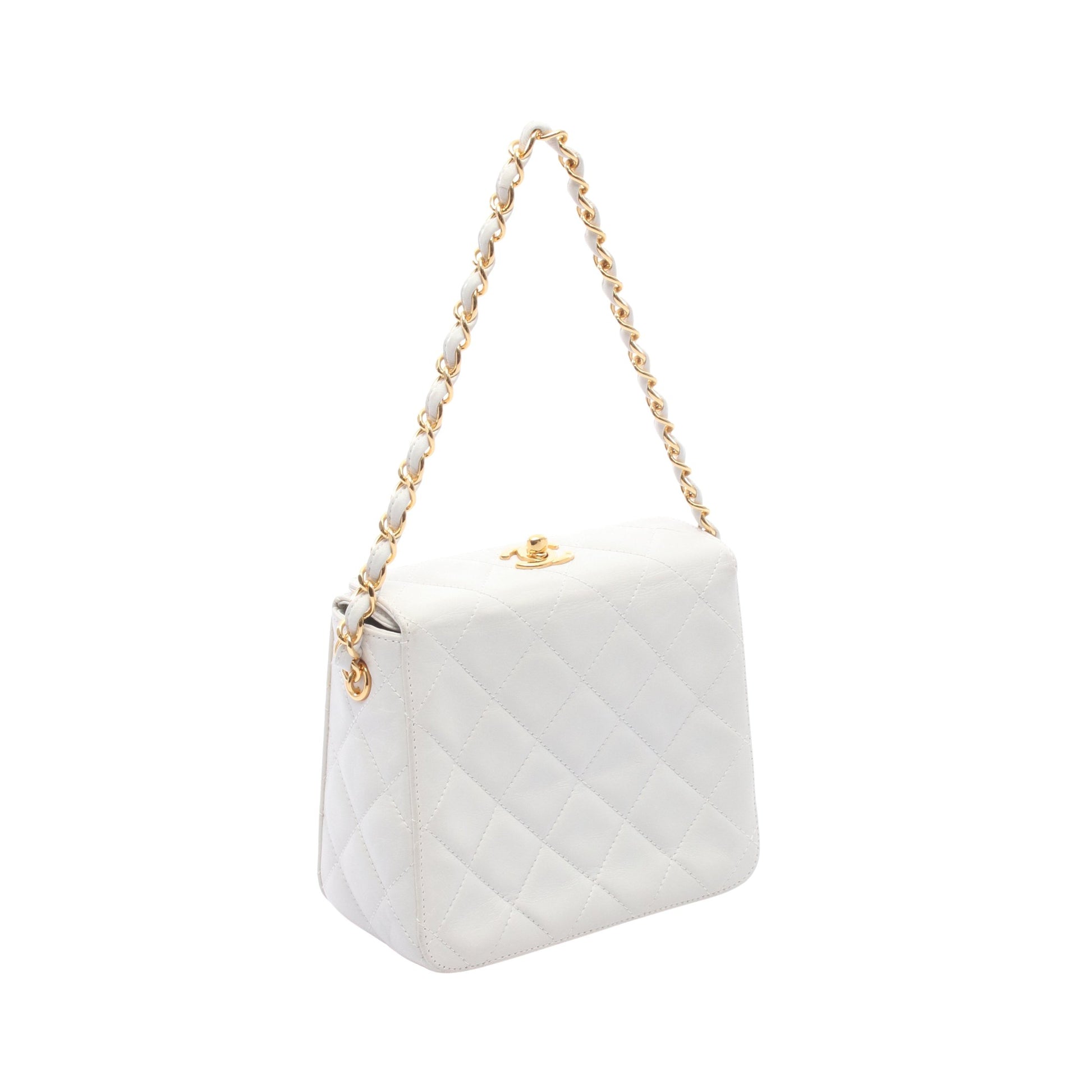 マトラッセ チェーンハンドバッグ ラムスキン ホワイト ゴールド金具 シャネル バッグ CHANEL
