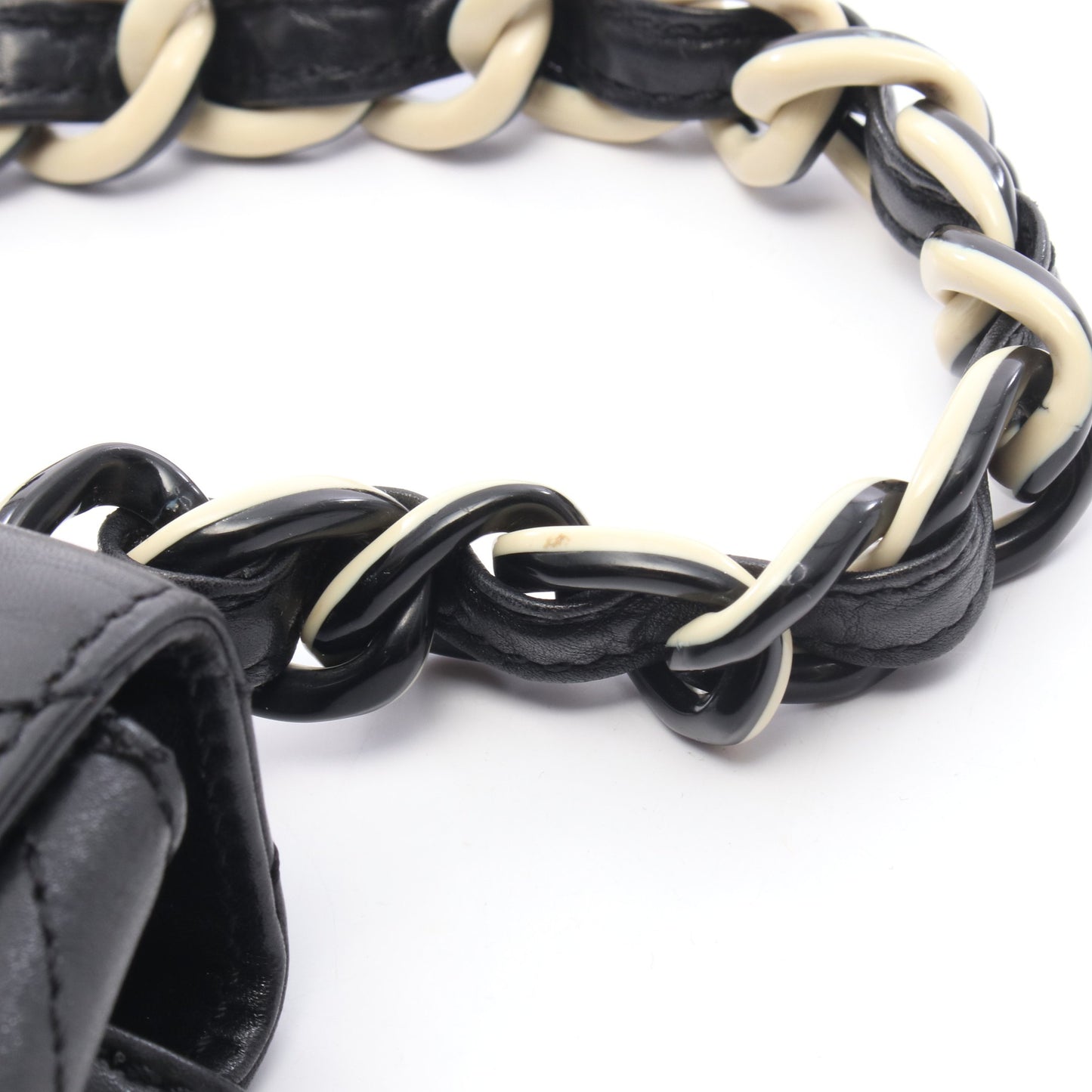 マトラッセ プラ チェーンショルダーバッグ ラムスキン ブラック ゴールド金具 シャネル バッグ CHANEL