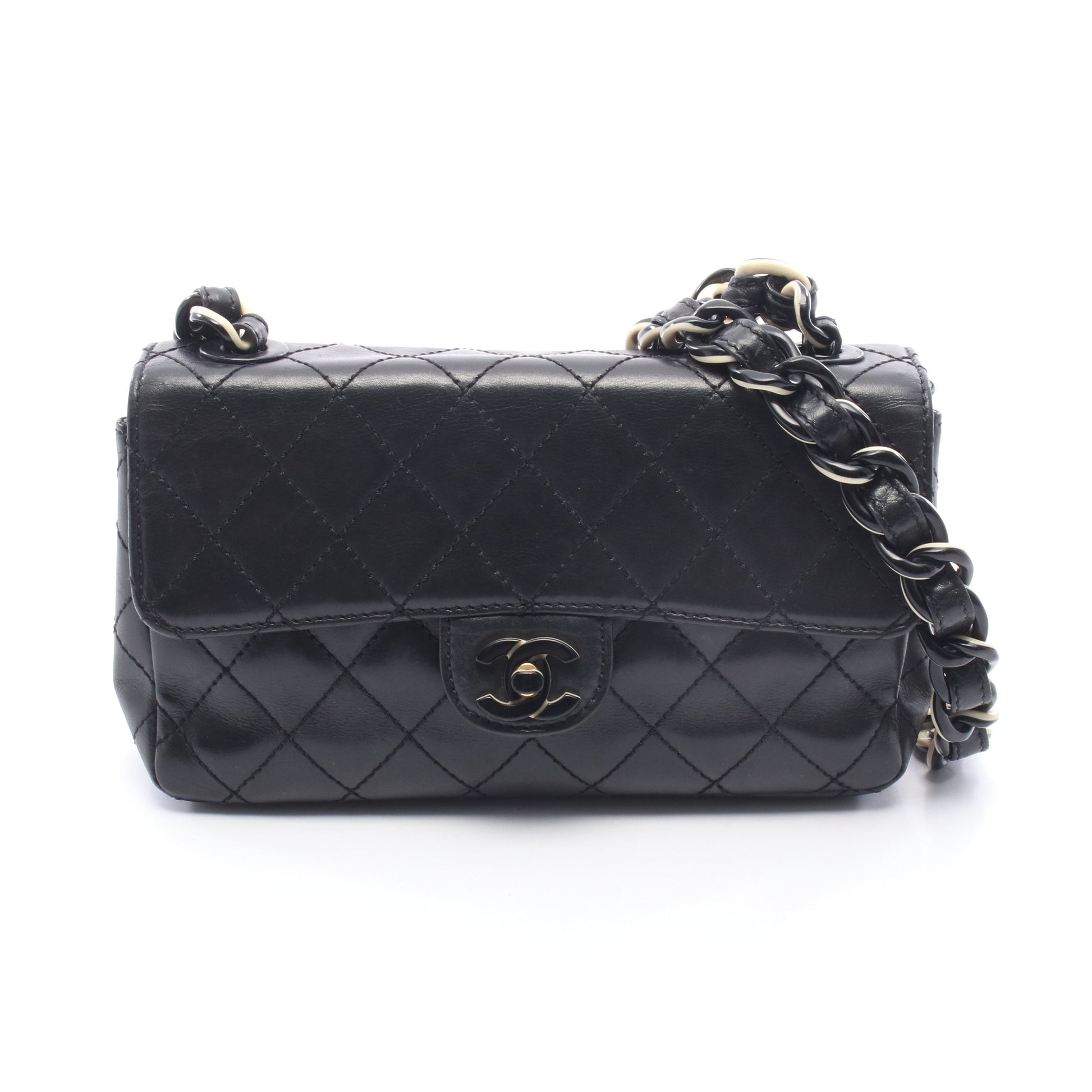 マトラッセ プラ チェーンショルダーバッグ ラムスキン ブラック ゴールド金具 シャネル バッグ CHANEL