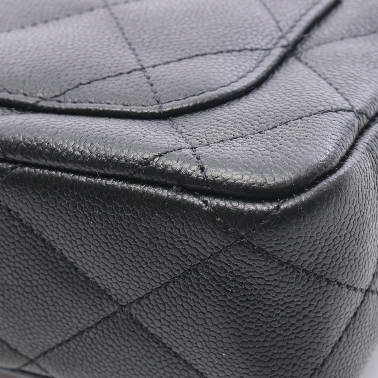 マトラッセ Wチェーンショルダーバッグ キャビアスキン ブラック ゴールド金具 シャネル バッグ CHANEL