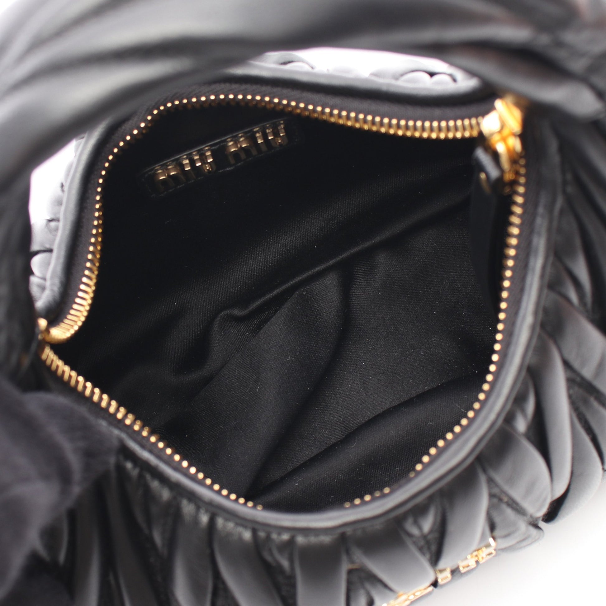 ワンダー マテラッセ ホーボーバッグ 2WAY ハンドバッグ レザー ブラック ミュウミュウ バッグ miu miu