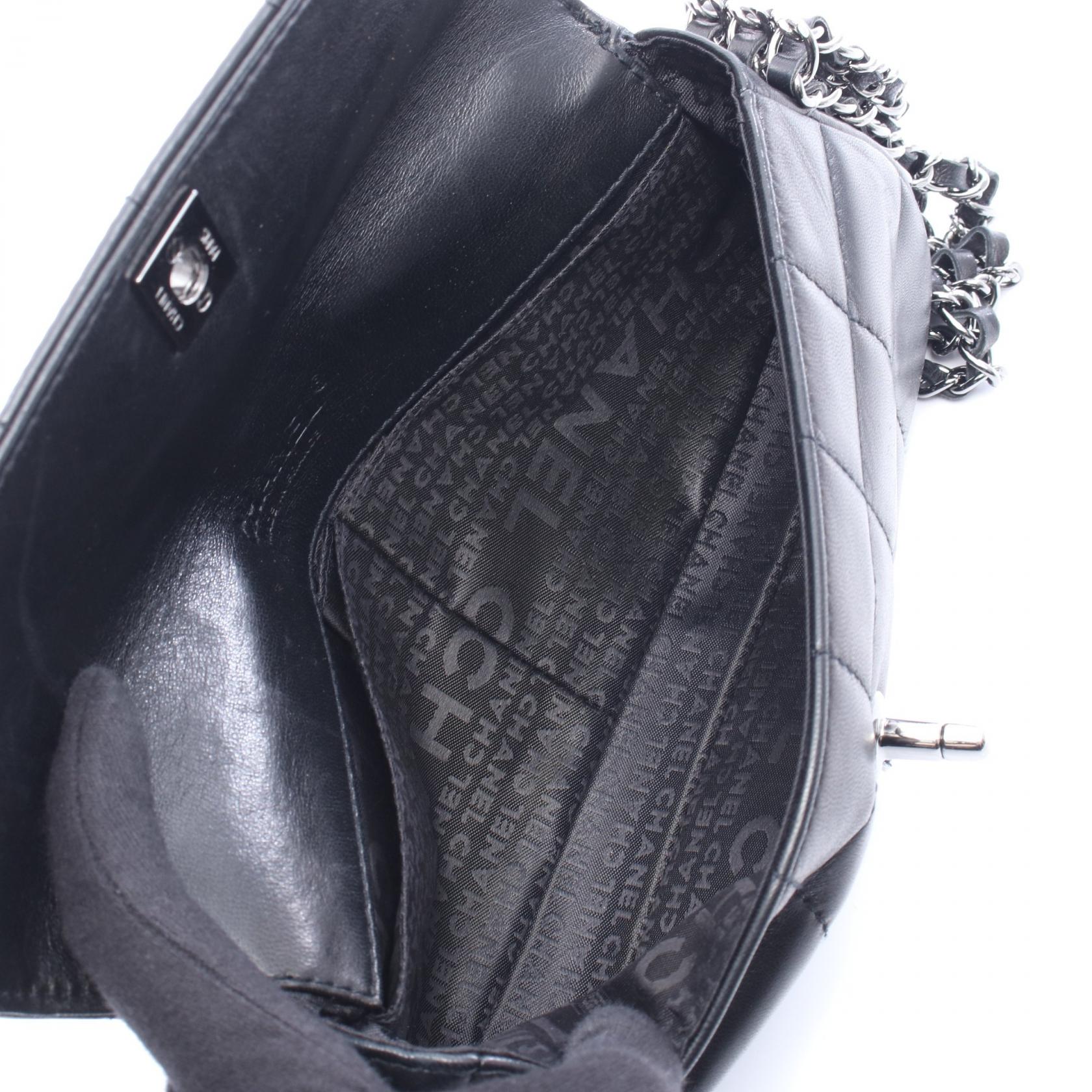 チョコバー チェーンショルダーバッグ ラムスキン ブラック シルバー金具 シャネル バッグ CHANEL
