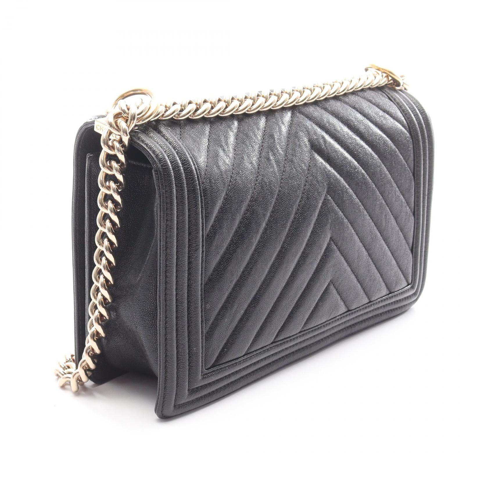 【美品】シャネル 【CHANEL】 ボーイシャネル ラージ ハンドバッグ シェブロンキルティング ブラック キャビアスキン シルバー金具 チェーンショルダー フラップバッグ Vステッチ 斜め掛け A92193 BOY CHANEL FLAP BAG【Aランク】【中古】 楽天市場】【未使用品】シャネル 【CHANEL】 ボーイシャネル フラップ