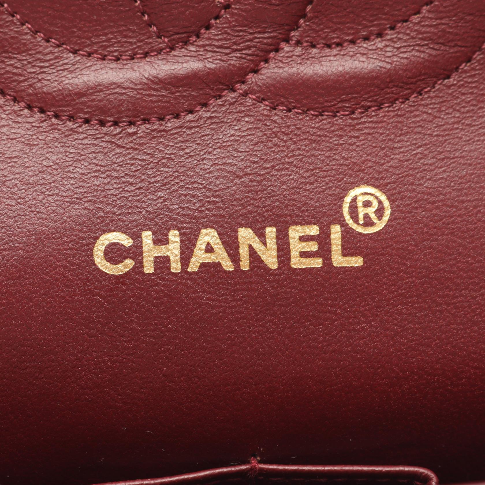 シェブロン Vステッチ Wフラップ Wチェーンショルダーバッグ ラムスキン ブラック ゴールド金具 シャネル バッグ CHANEL