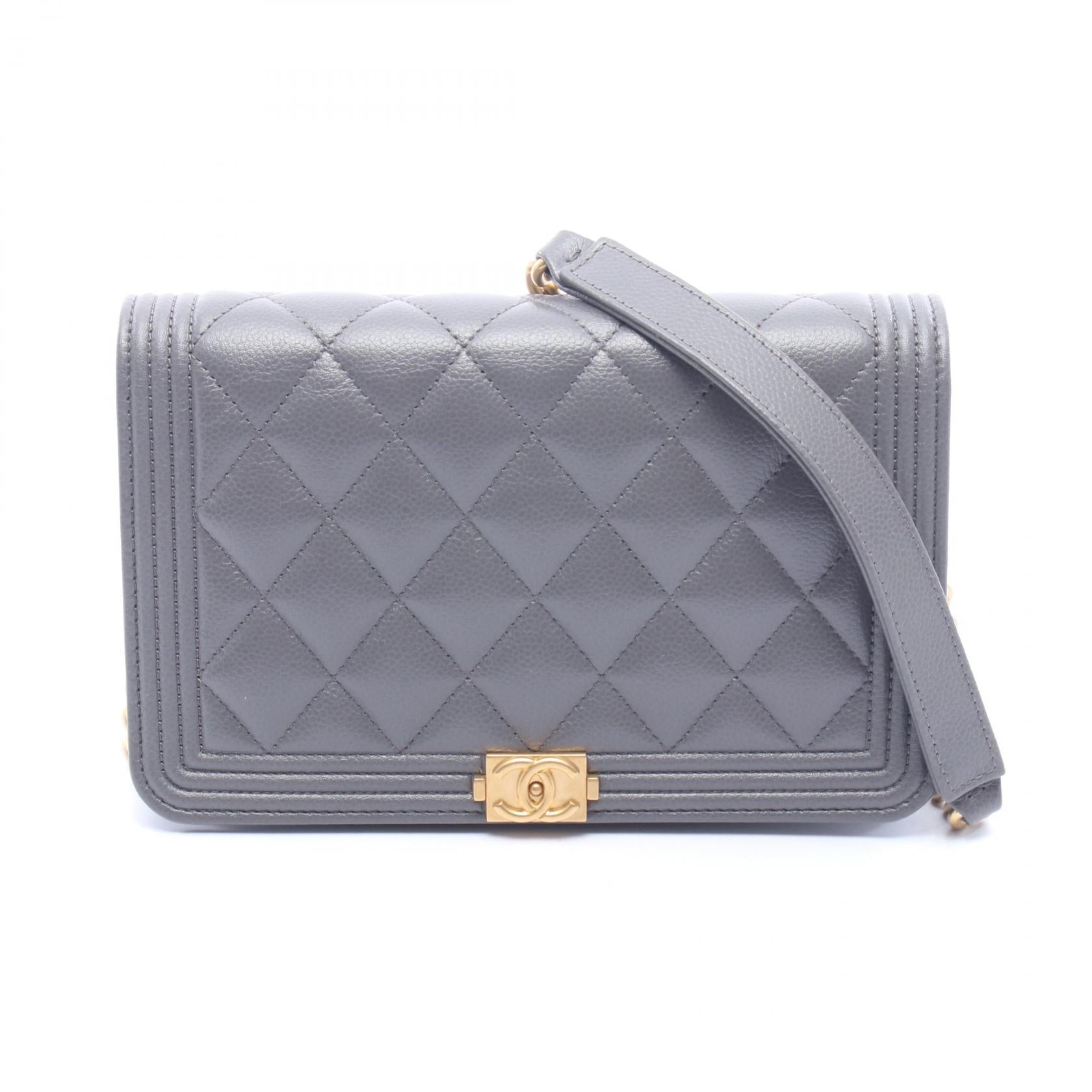 シャネル　マトラッセ　ボーイシャネル　チェーンウォレット　ゴールド　335 CHANEL（シャネル） ボーイシャネル チェーンウォレット マトラッセ