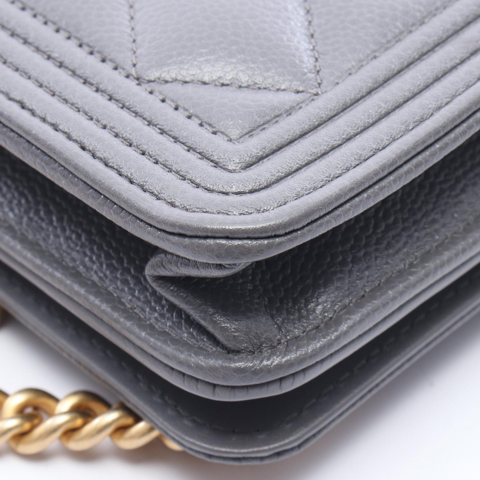 シャネル　マトラッセ　ボーイシャネル　チェーンウォレット　ゴールド　335 CHANEL（シャネル） ボーイシャネル チェーンウォレット マトラッセ