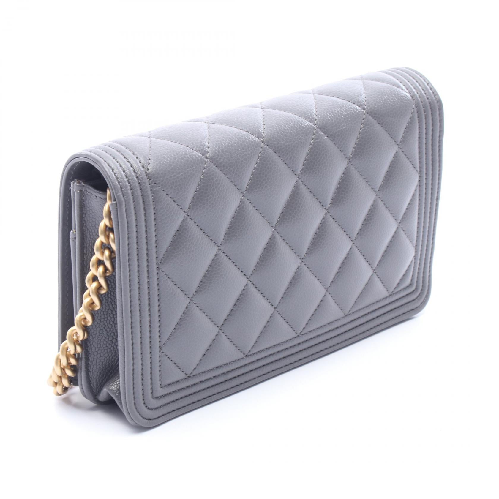 シャネル　マトラッセ　ボーイシャネル　チェーンウォレット　ゴールド　335 CHANEL（シャネル） ボーイシャネル チェーンウォレット マトラッセ