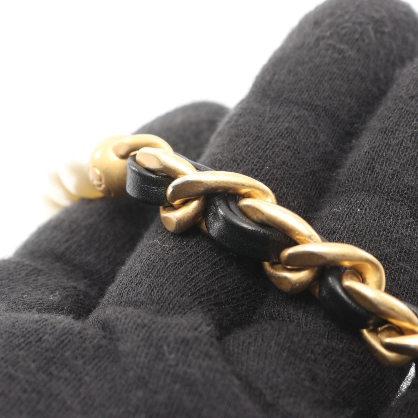 マトラッセ スモールフラップ チェーンショルダーバッグ レザー ブラック ゴールド金具 シャネル バッグ CHANEL