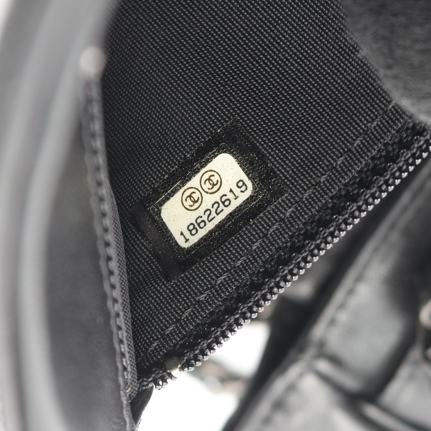 マトラッセ チェーンウォレット チェーンショルダーバッグ ラムスキン ブラック シルバー金具 シャネル バッグ CHANEL