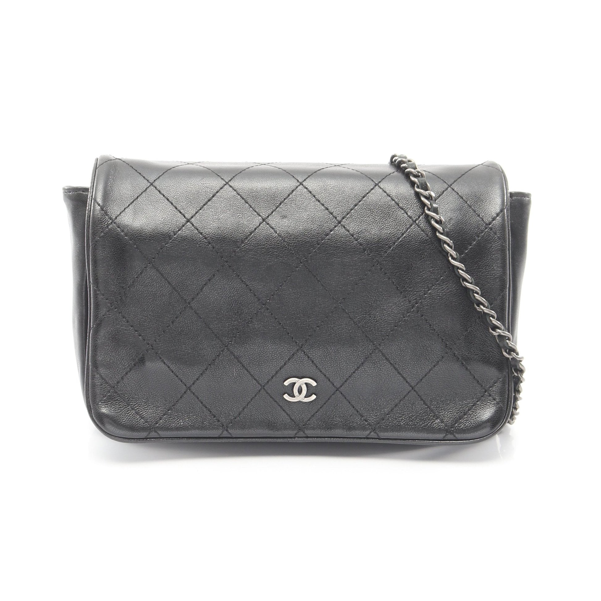 マトラッセ チェーンウォレット チェーンショルダーバッグ ラムスキン ブラック シルバー金具 シャネル バッグ CHANEL
