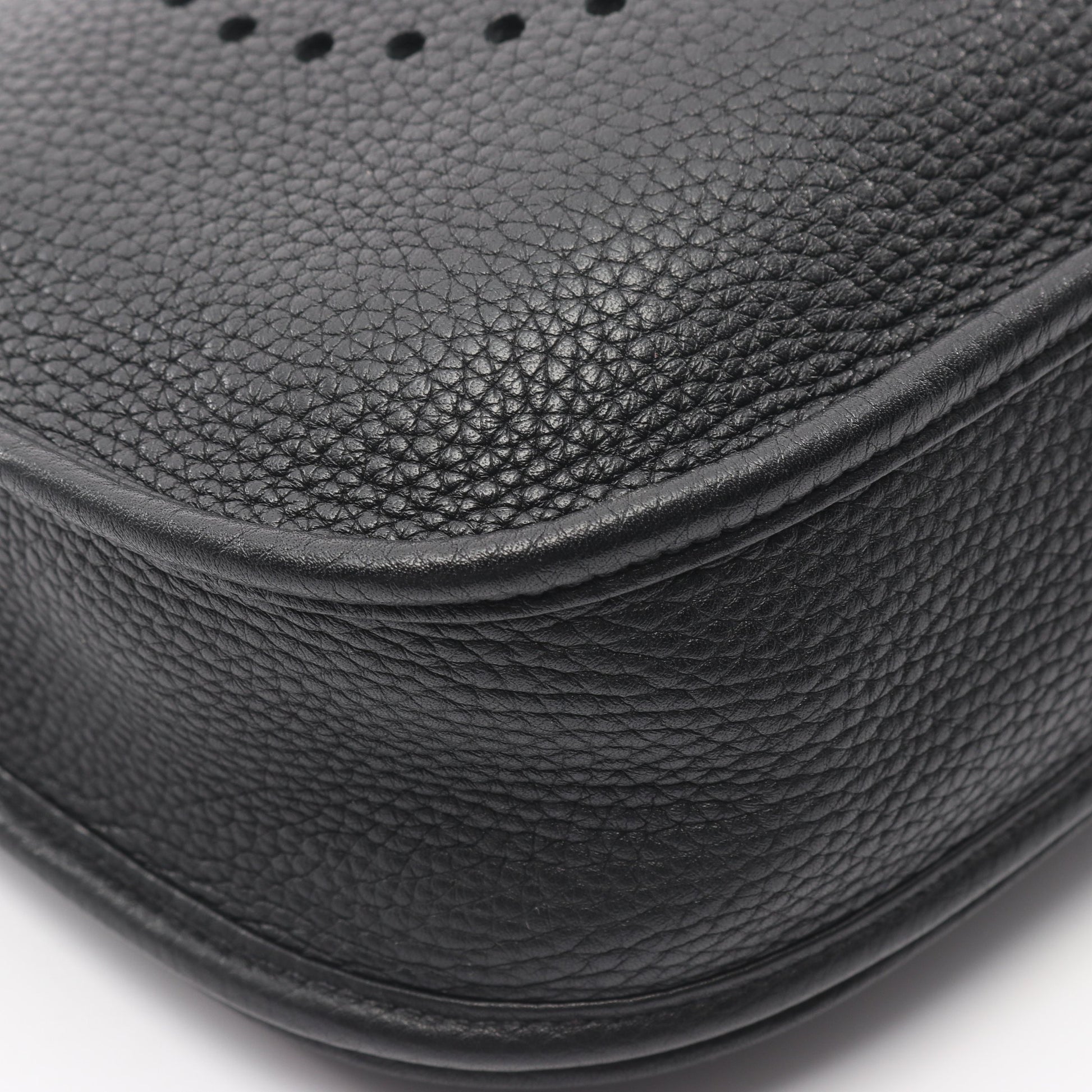 エヴリン 3 トロワ PM ショルダーバッグ トリヨンクレマンス ブラック シルバー金具 T刻印 エルメス バッグ HERMES