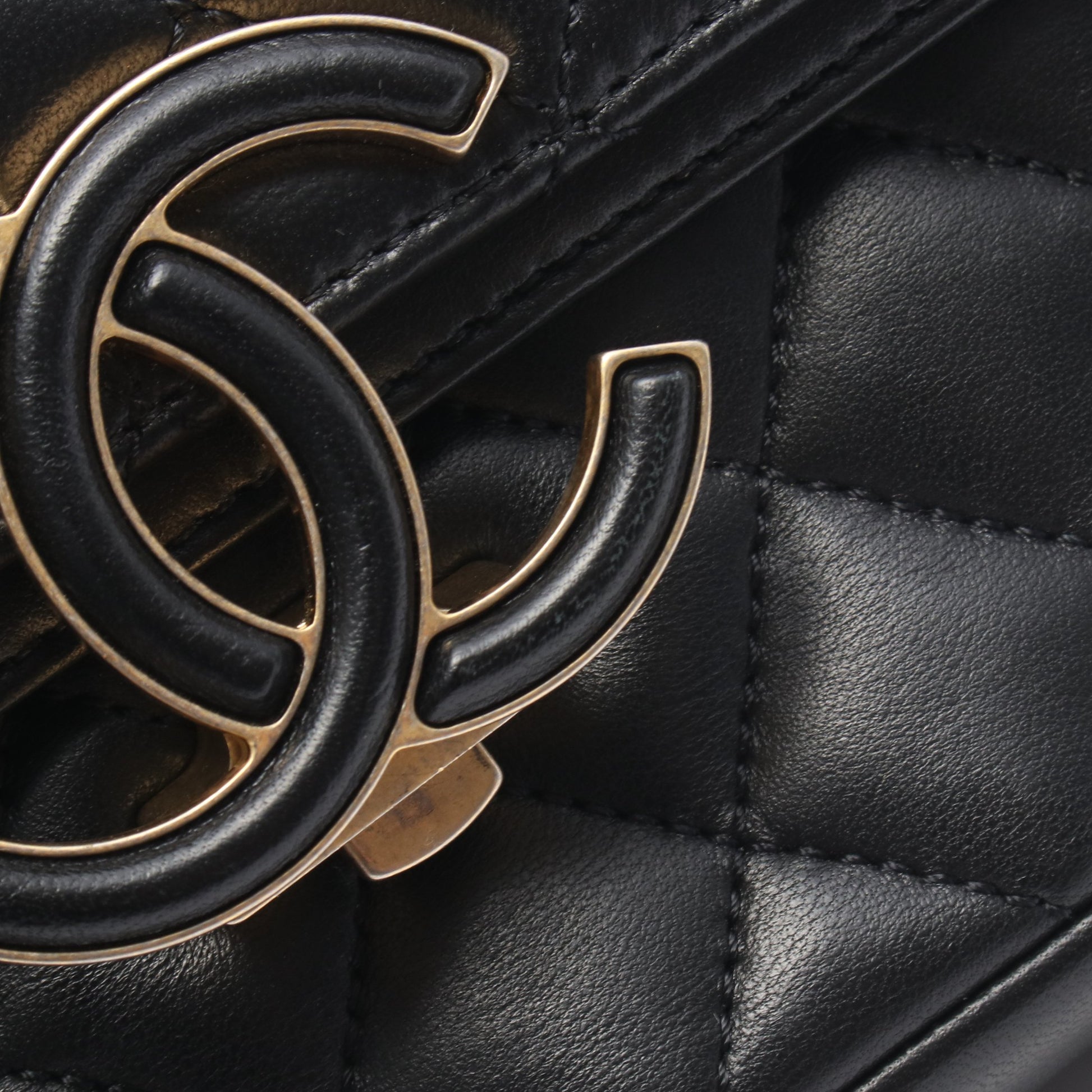 マトラッセ Wフラップ Wチェーンショルダーバッグ ラムスキン ブラック ゴールド金具 シャネル バッグ CHANEL