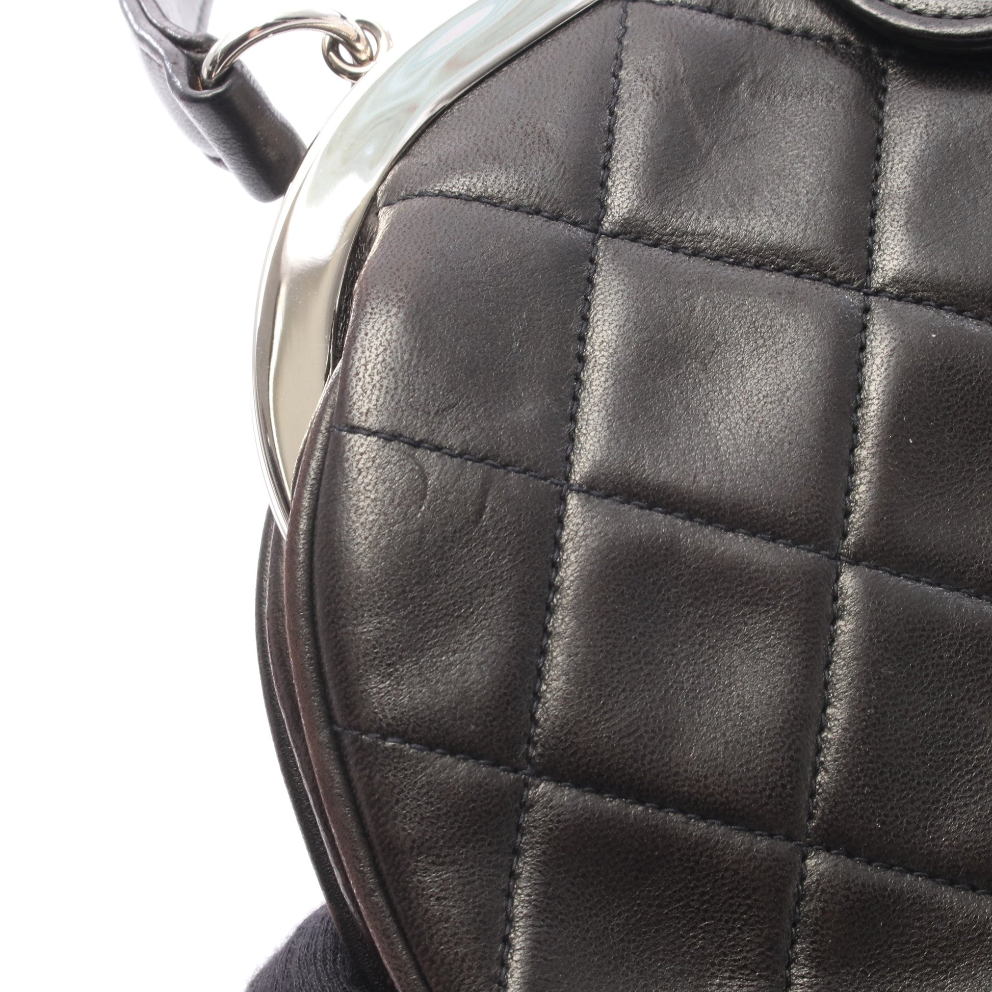 マトラッセ がま口 ハンドバッグ ハンドバッグ ラムスキン ブラック シルバー金具 シャネル バッグ CHANEL