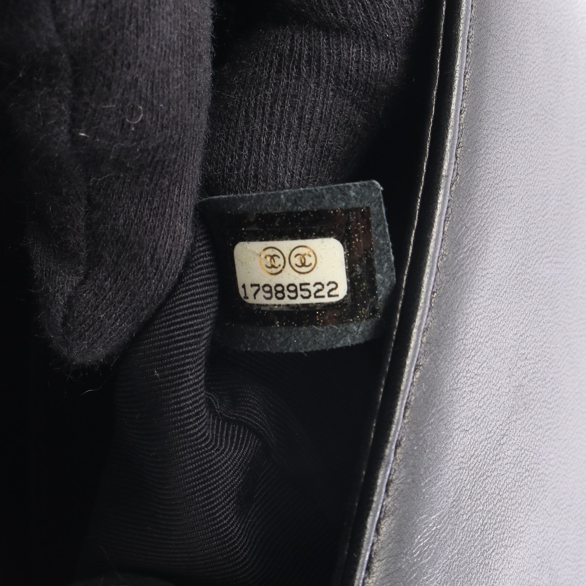 ボーイシャネル チェーンショルダーバッグ ラムスキン ブラック ベージュ シルバー金具 シャネル バッグ CHANEL