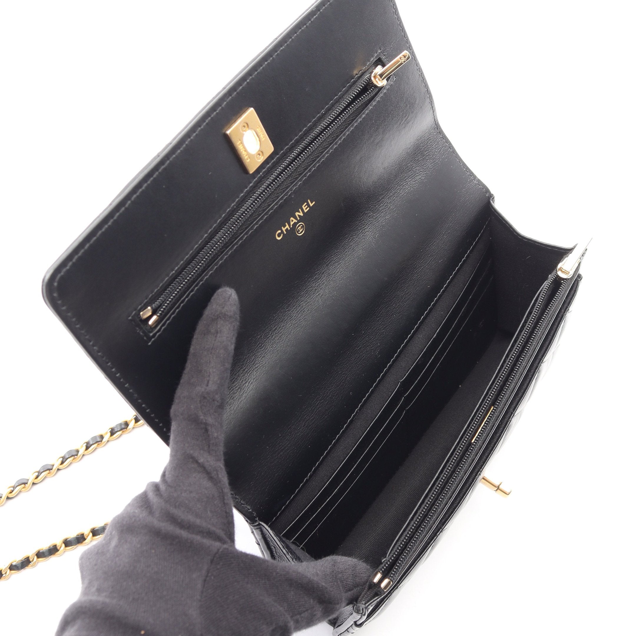 シャネル CHANEL  チェーンウォレット ラムスキン ブラック/ゴールド金具 マトラッセ 2WAY チェーンウォレット ラムスキン ブラック ゴールド