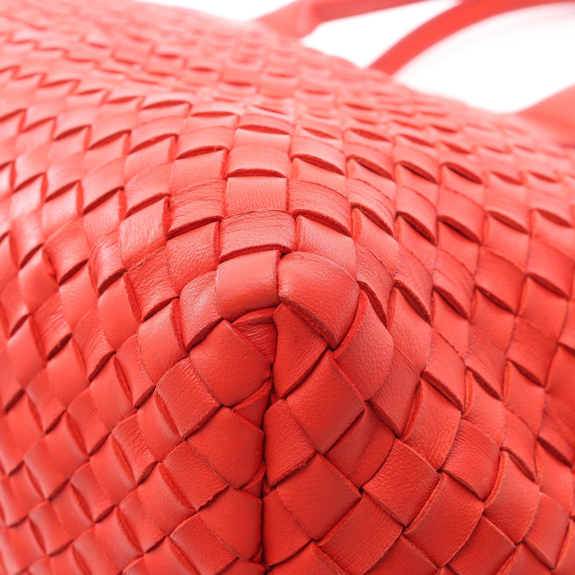 カバMM イントレチャート ハンドバッグ トートバッグ レザー レッド ボッテガヴェネタ バッグ BOTTEGA VENETA