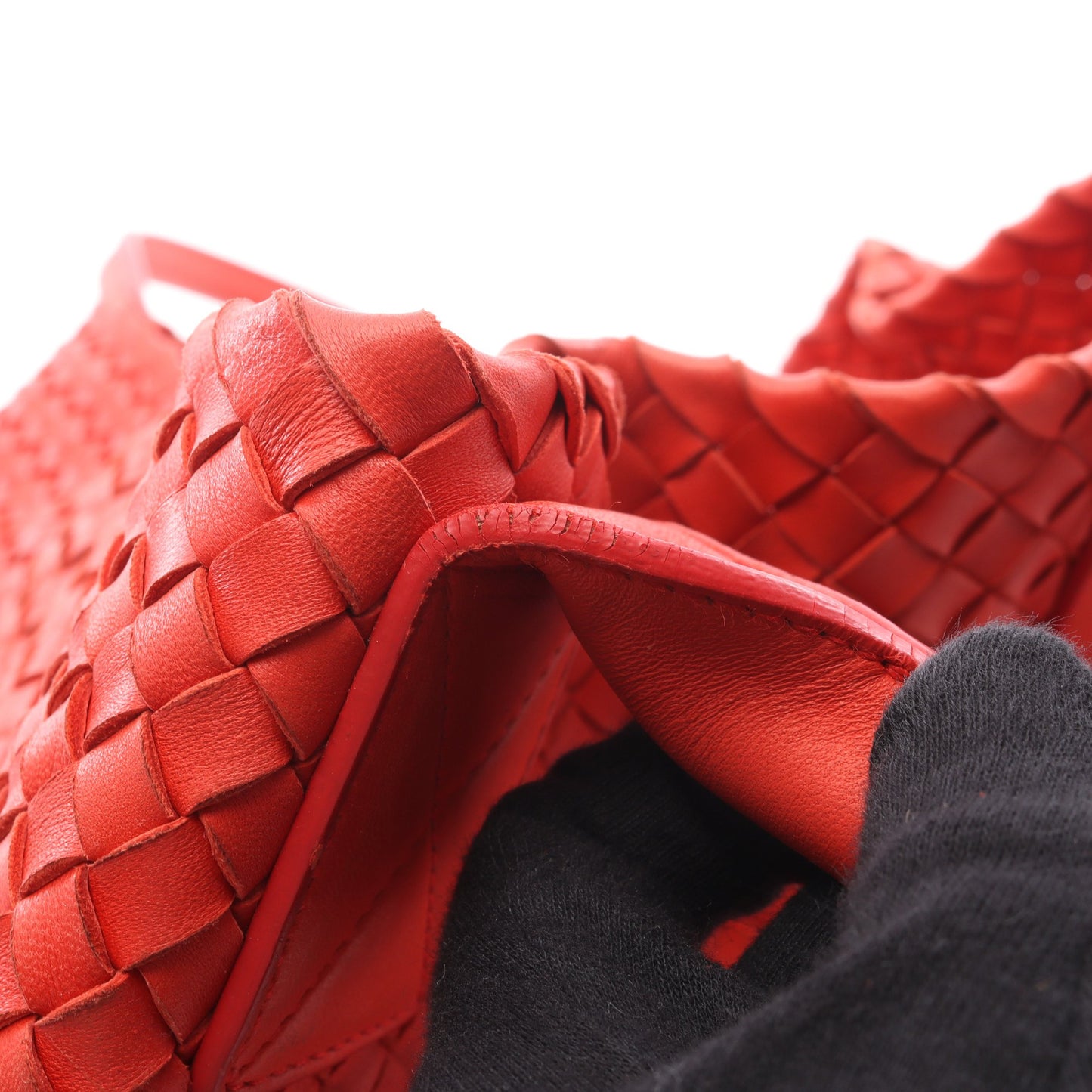 カバMM イントレチャート ハンドバッグ トートバッグ レザー レッド ボッテガヴェネタ バッグ BOTTEGA VENETA