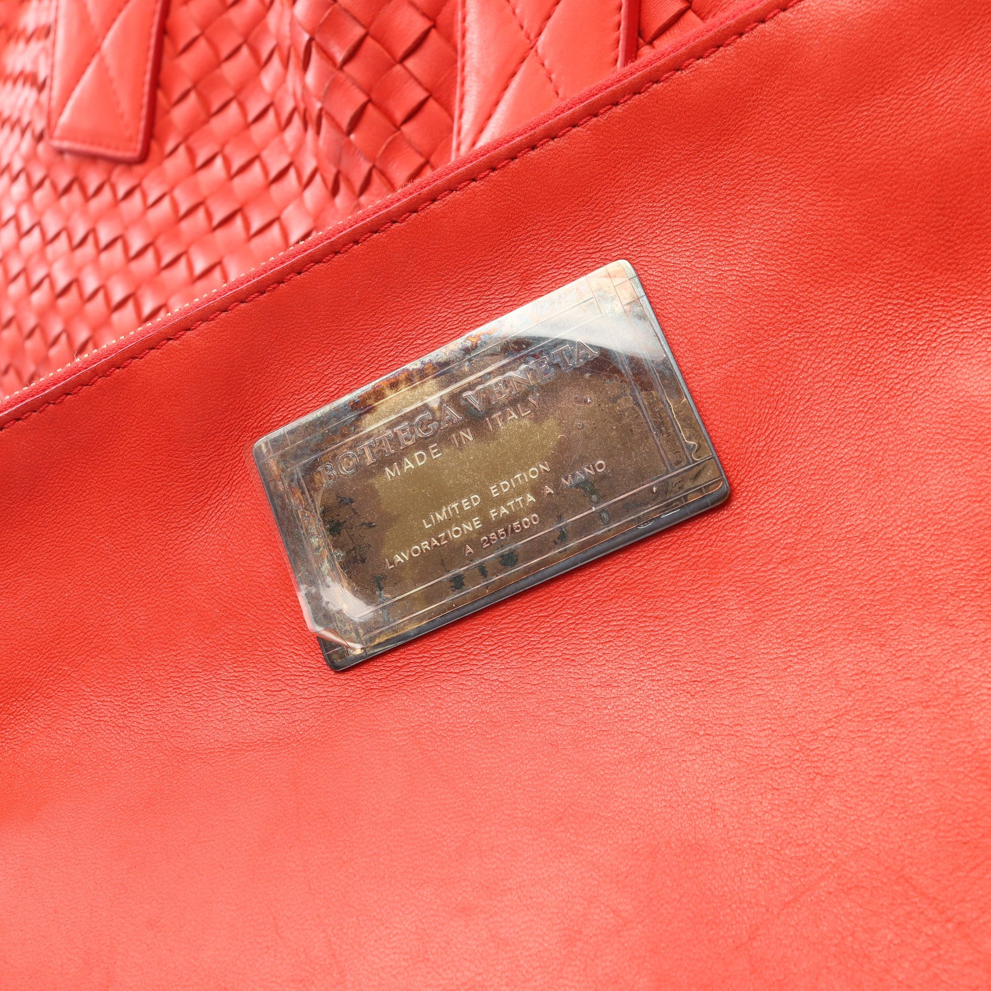 カバMM イントレチャート ハンドバッグ トートバッグ レザー レッド ボッテガヴェネタ バッグ BOTTEGA VENETA