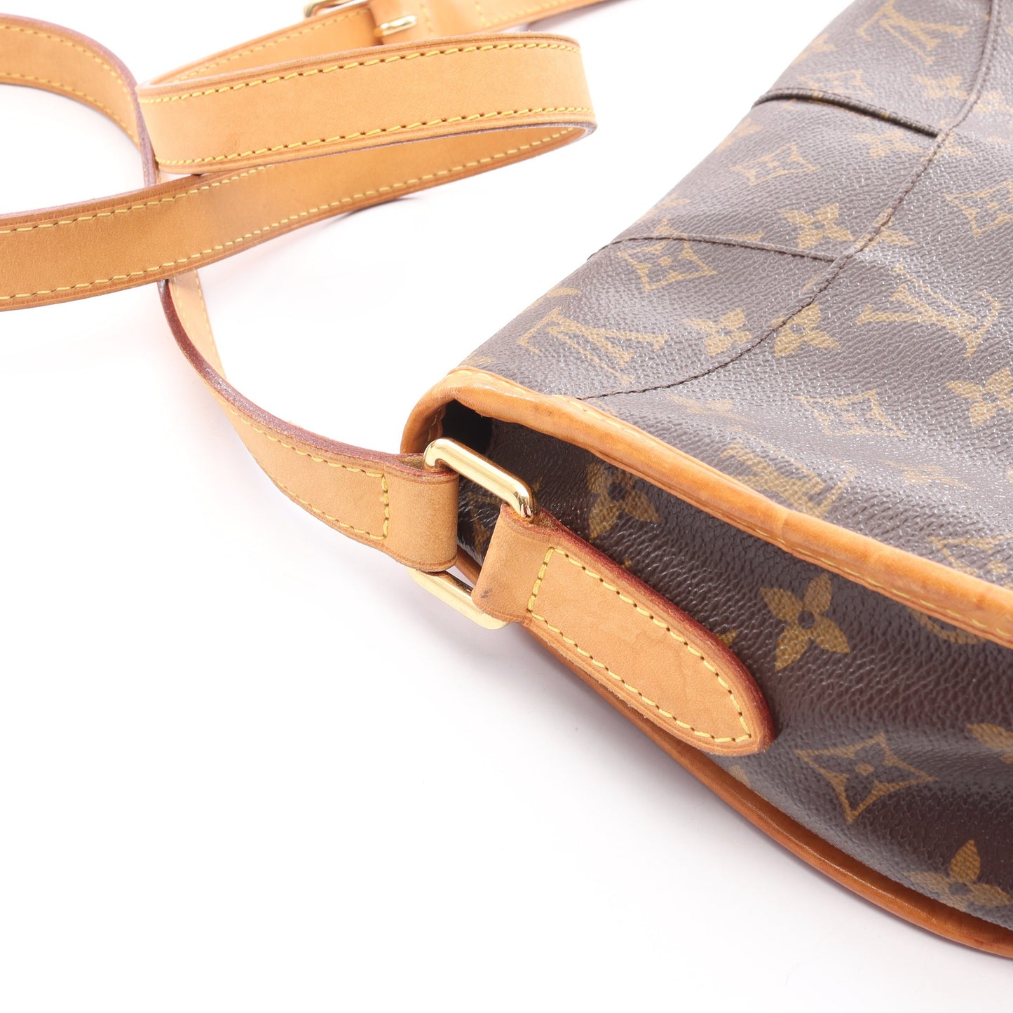 メニルモンタンPM モノグラム ショルダーバッグ PVC レザー ブラウン ルイヴィトン バッグ LOUIS VUITTON
