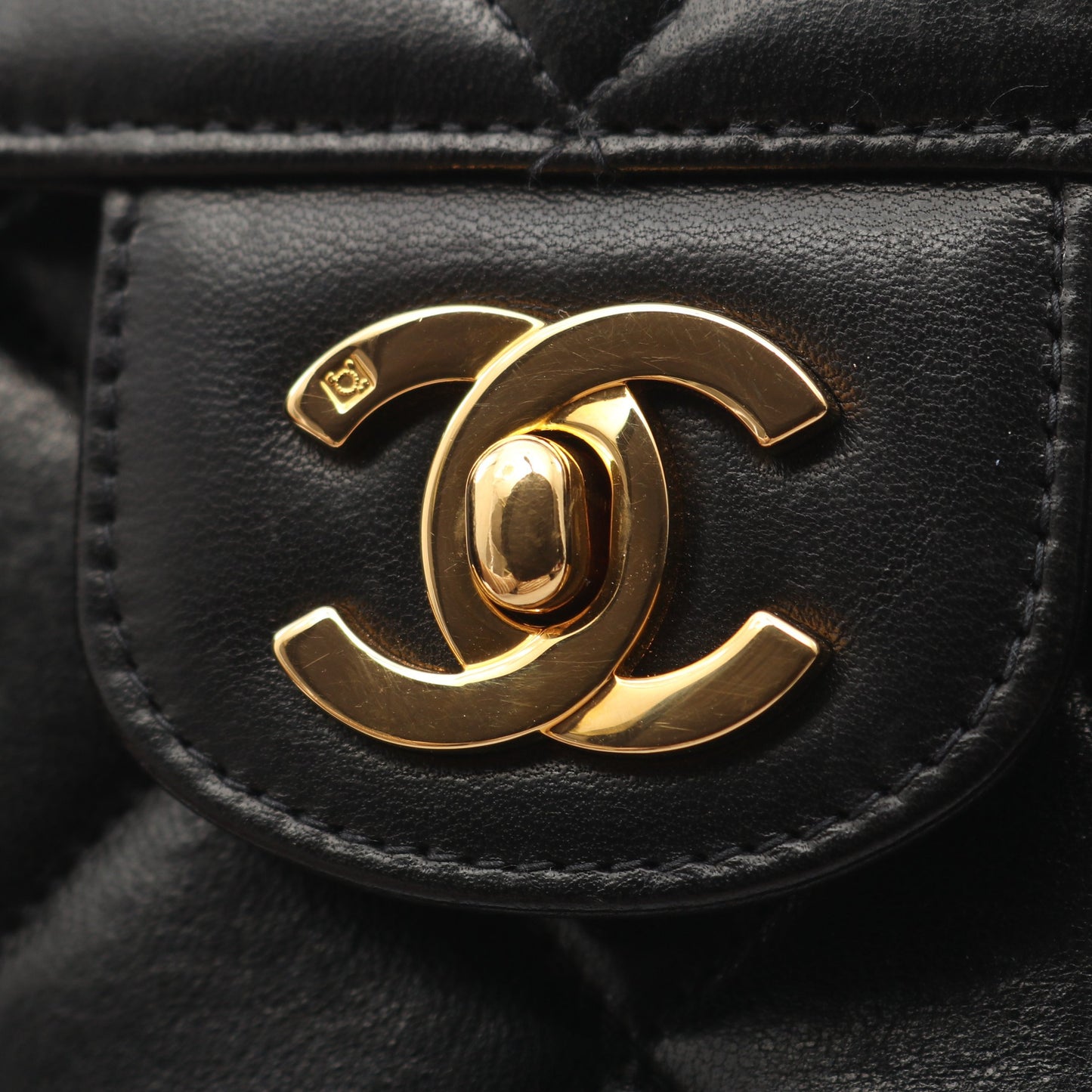 マトラッセ チェーンショルダーバッグ ラムスキン ブラック ゴールド金具 シャネル バッグ CHANEL