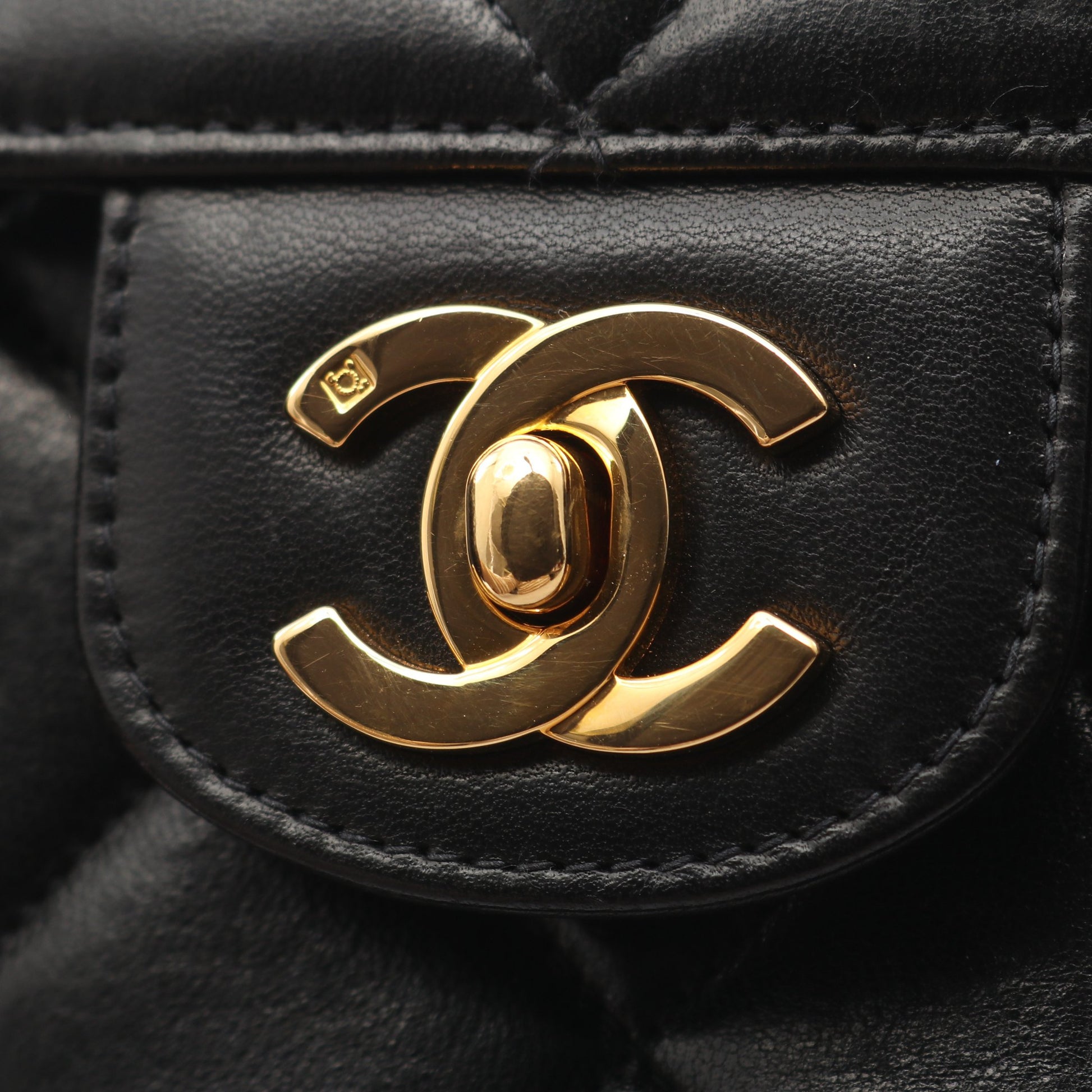 マトラッセ チェーンショルダーバッグ ラムスキン ブラック ゴールド金具 シャネル バッグ CHANEL