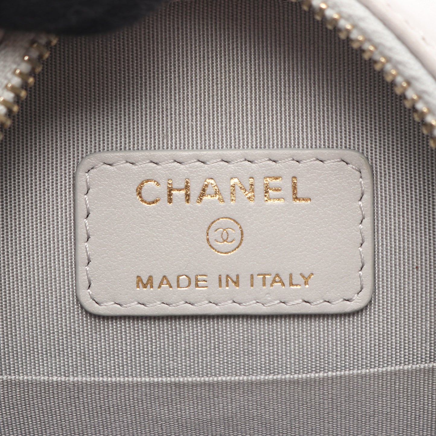 CHANEL19 マトラッセ ラウンド コンビ金具 2WAY チェーンショルダーバッグ ラムスキン ライトグレー シャネル バッグ CHANEL