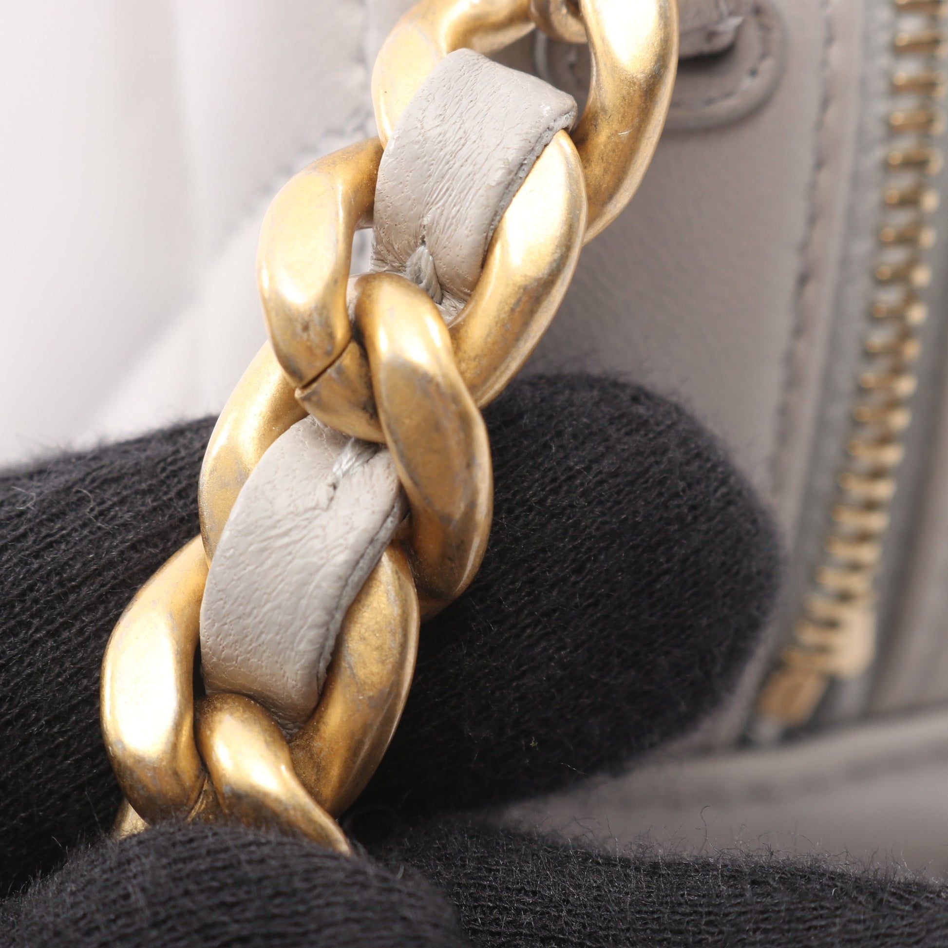 CHANEL19 マトラッセ ラウンド コンビ金具 2WAY チェーンショルダーバッグ ラムスキン ライトグレー シャネル バッグ CHANEL