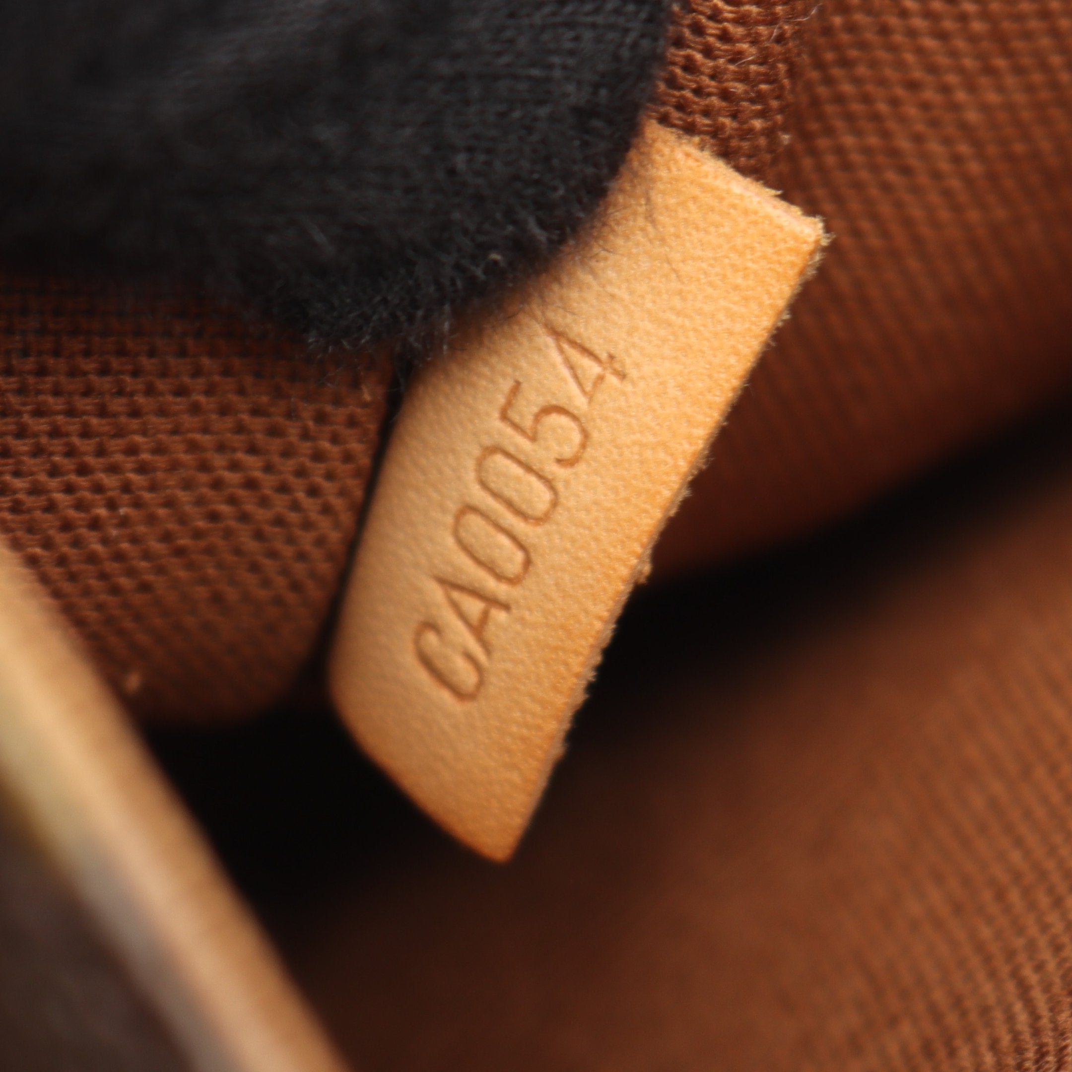 ルイヴィトン　ポシェット ガンジュ ボディバッグ　ショルダーバッグ　モノグラム LOUIS VUITTON（ルイ・ヴィトン） ポシェットガンジュ モノグラム
