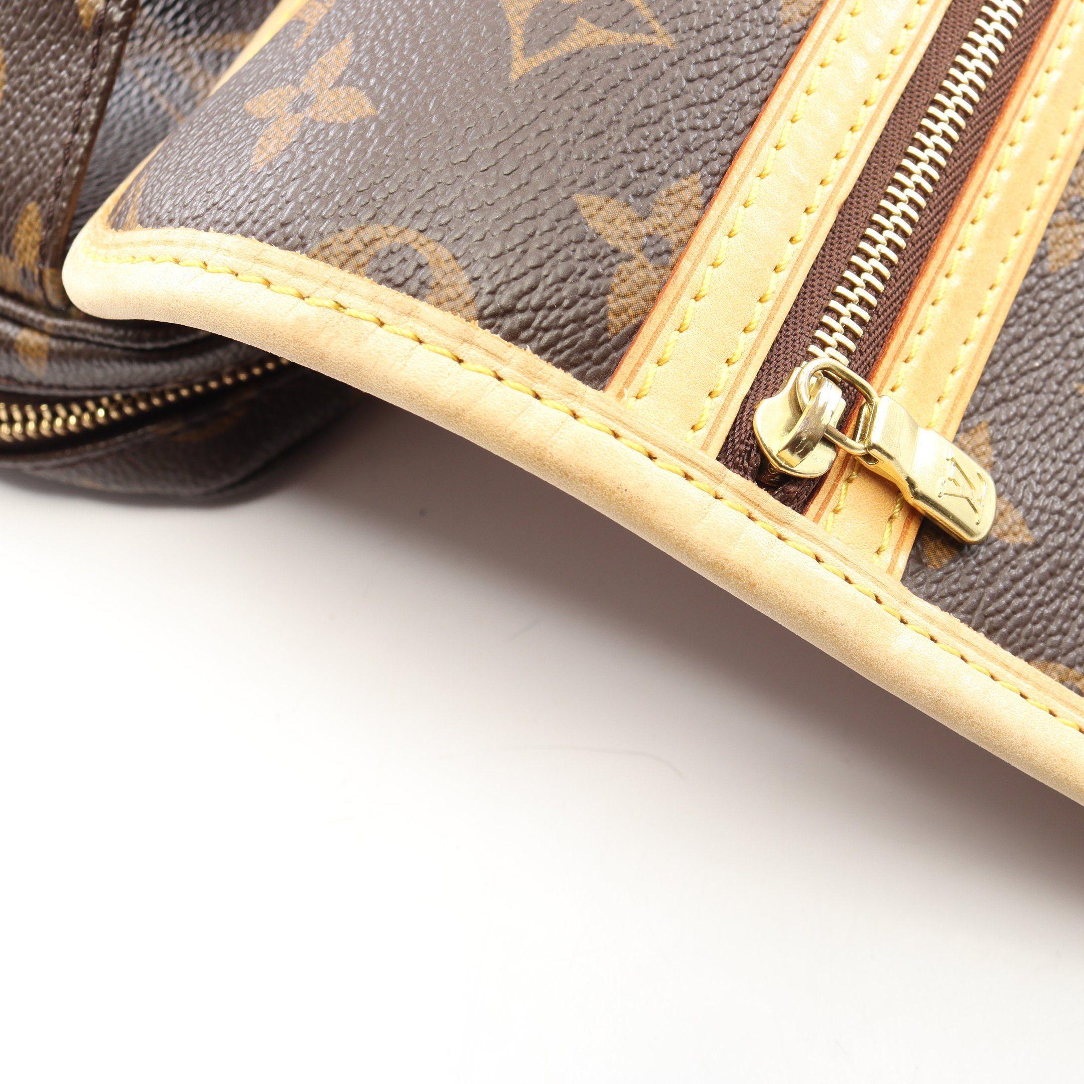 【美品】ルイヴィトン LOUIS VUITTON バムバッグ ボスフォール 美品級/リペア】ルイヴィトン（モノグラム）バムバッグ・ボスフォール