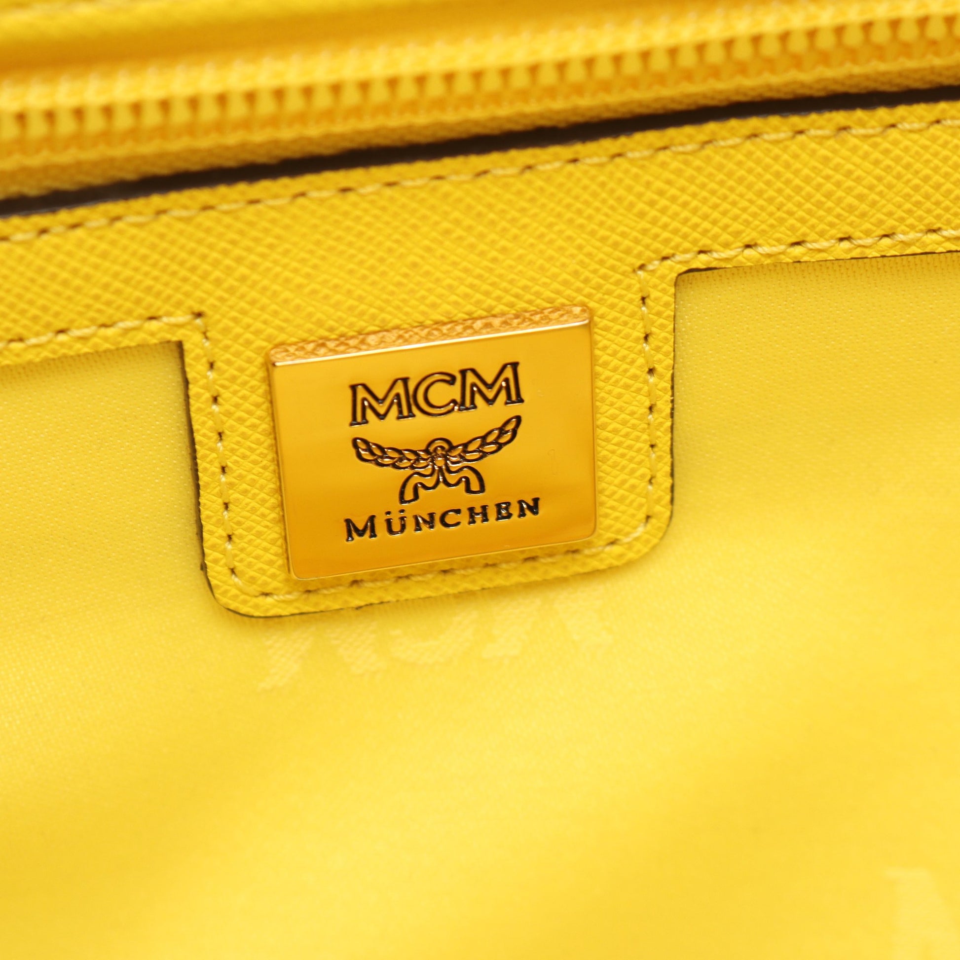 2WAY ハンドバッグ レザー イエロー エムシーエム バッグ MCM