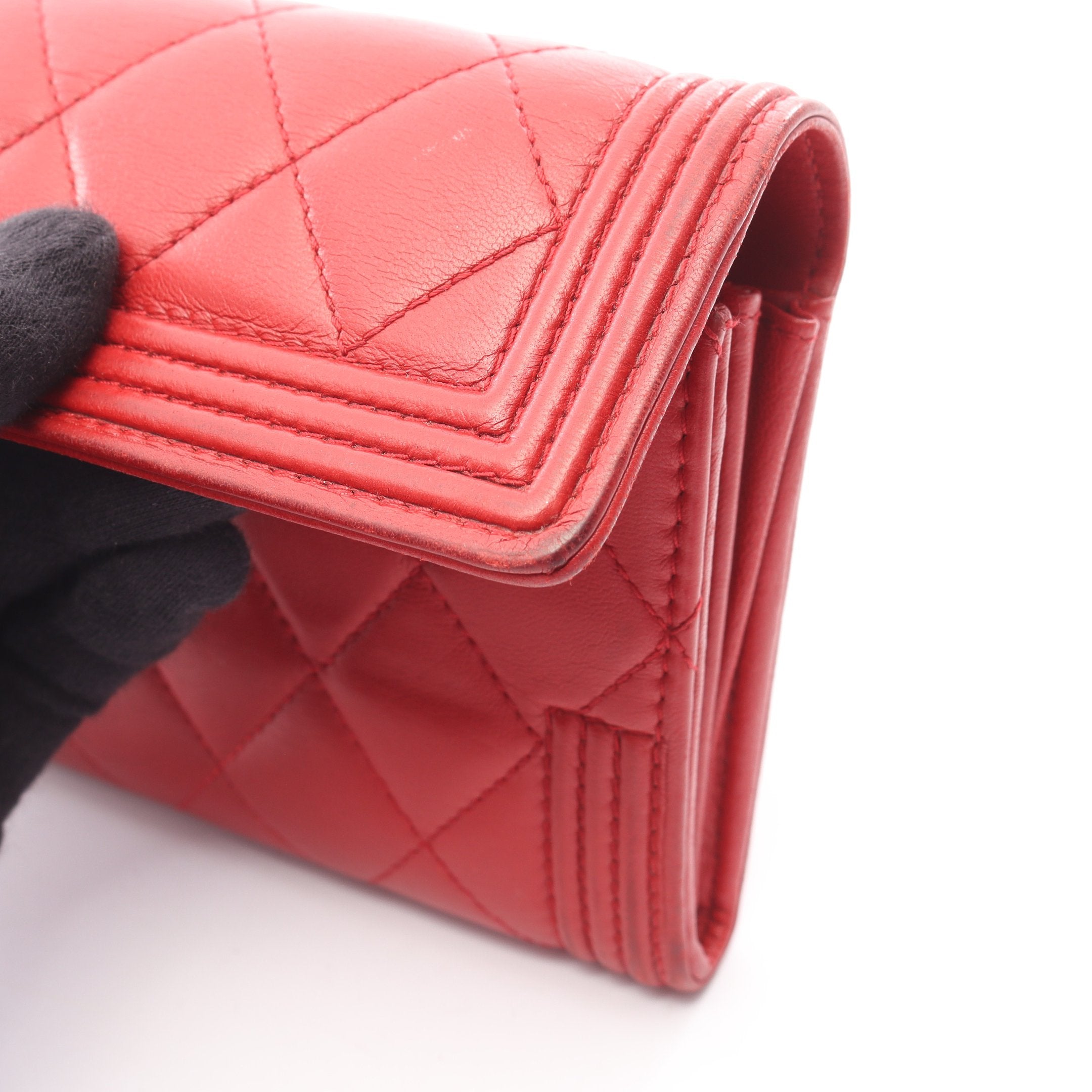 ボーイシャネル 二つ折り長財布 ラムスキン レッド シルバー金具