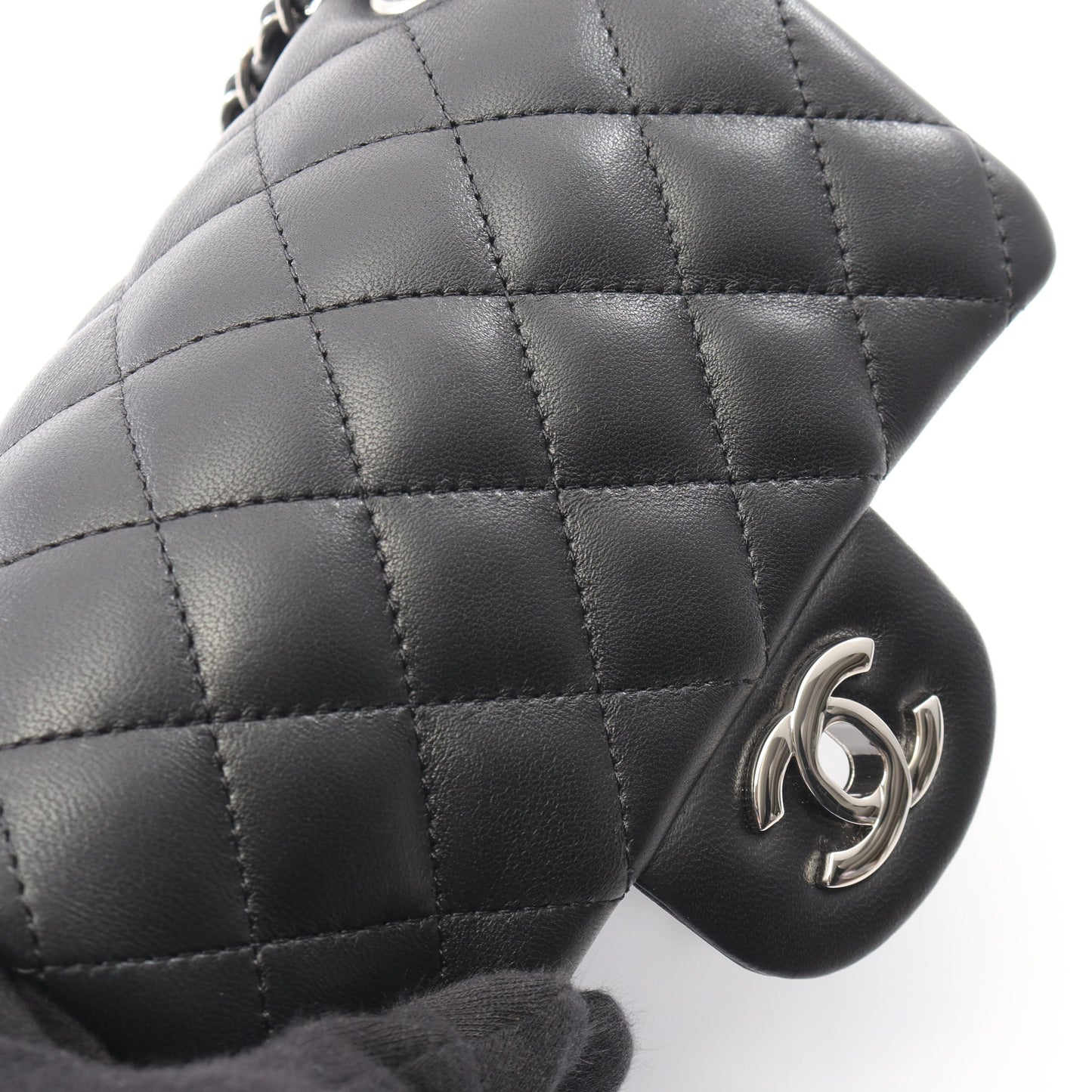 ミニマトラッセ チェーンショルダーバッグ ラムスキン ブラック シルバー金具 シャネル バッグ CHANEL