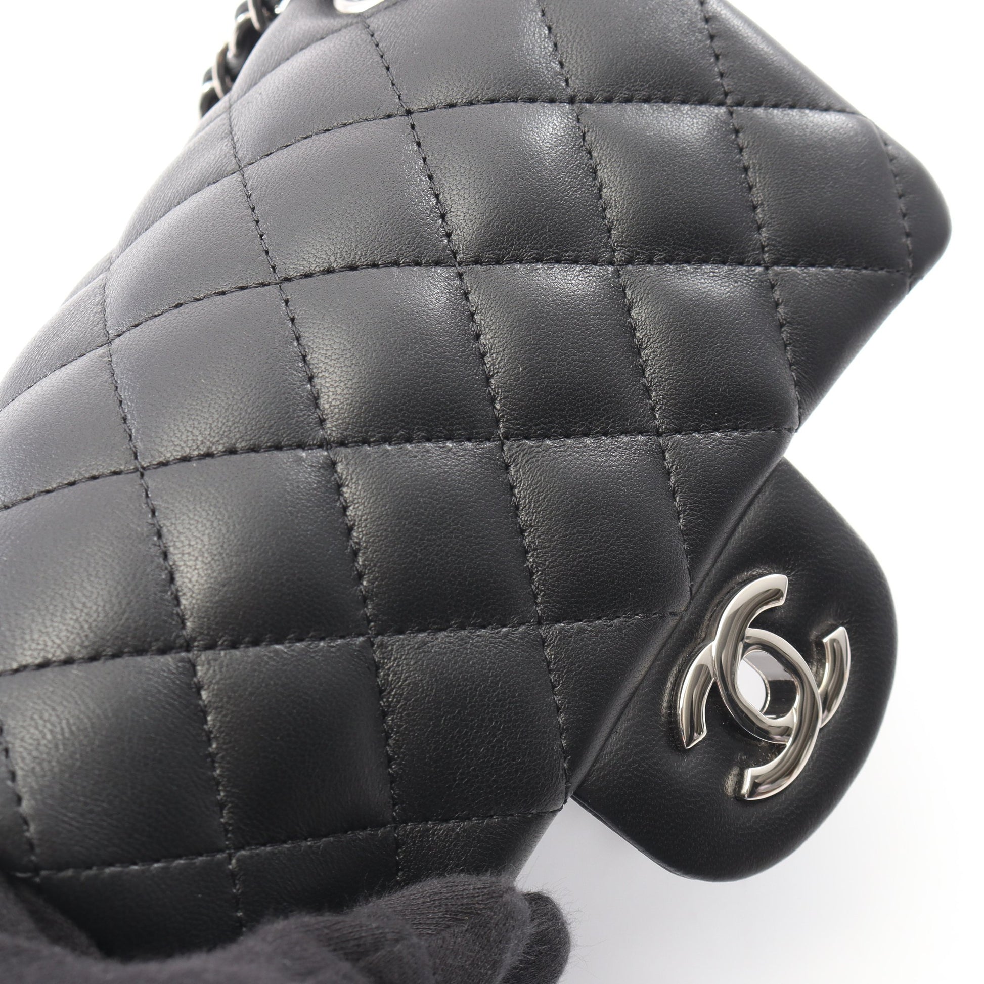 ミニマトラッセ チェーンショルダーバッグ ラムスキン ブラック シルバー金具 シャネル バッグ CHANEL