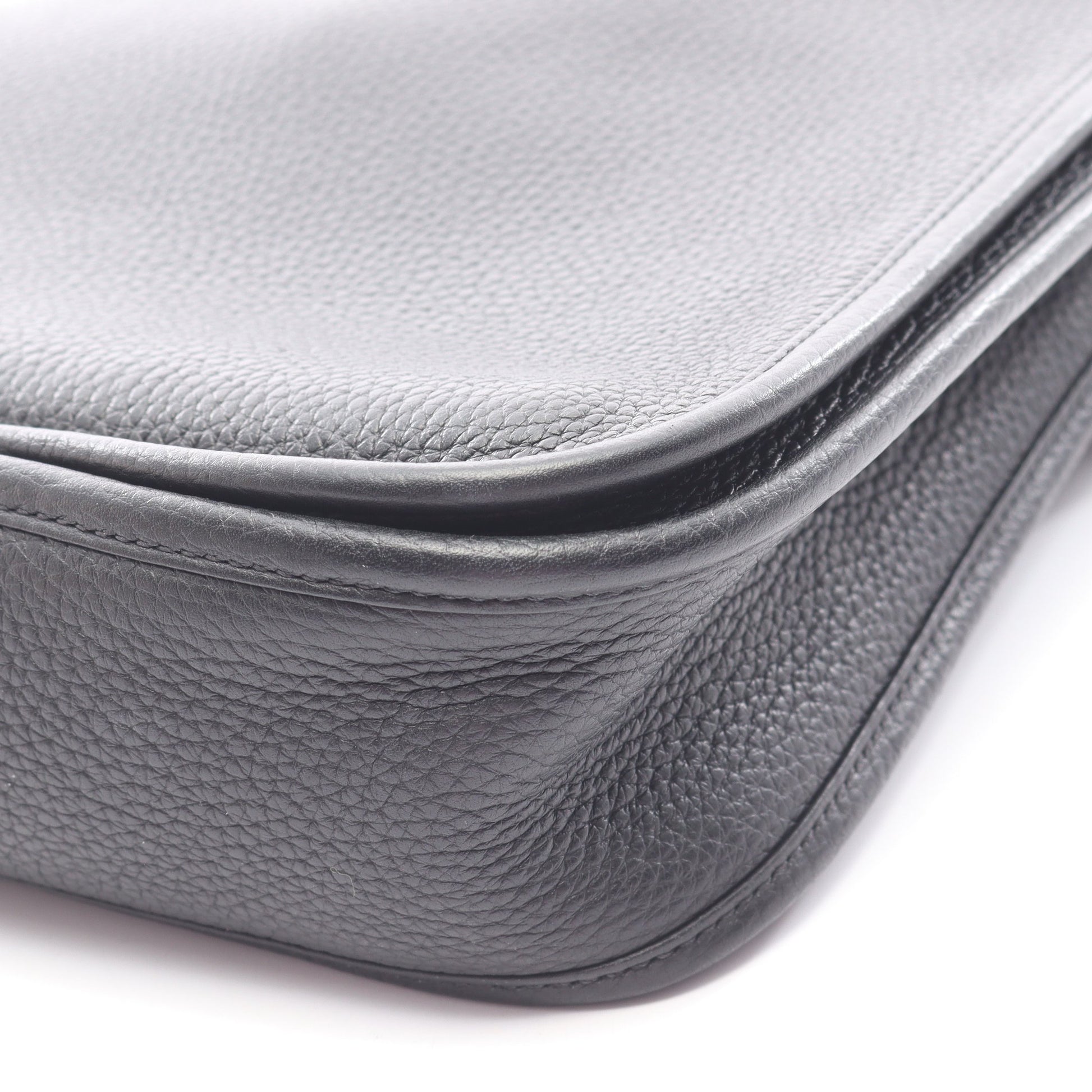 エヴリン 3 トロワ PM ショルダーバッグ トリヨンクレマンス ブラック ゴールド金具 D刻印 エルメス バッグ HERMES