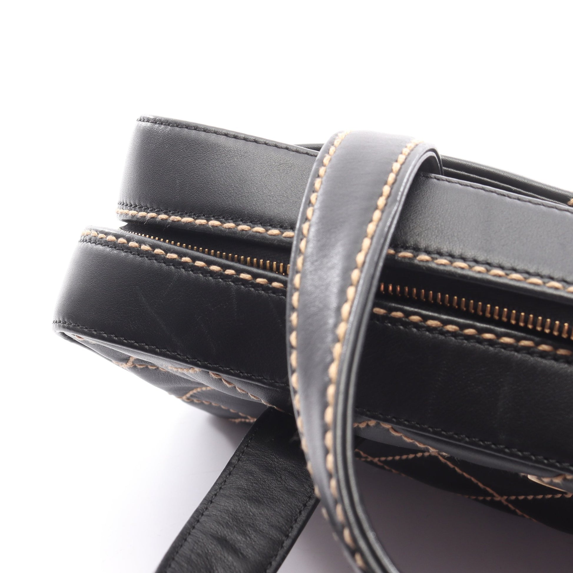 ワイルドステッチ ハンドバッグ レザー ブラック ゴールド金具 シャネル バッグ CHANEL