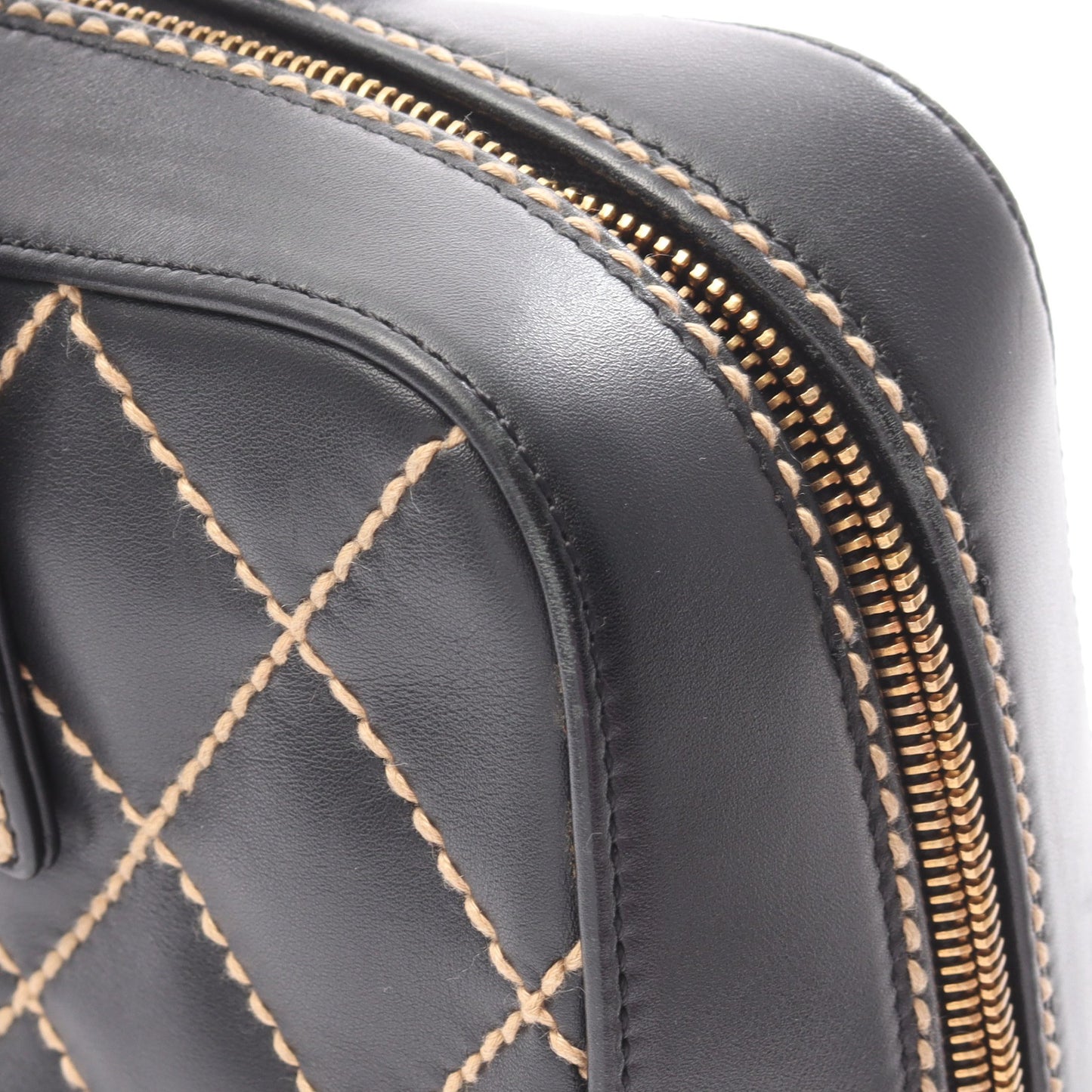 ワイルドステッチ ハンドバッグ レザー ブラック ゴールド金具 シャネル バッグ CHANEL
