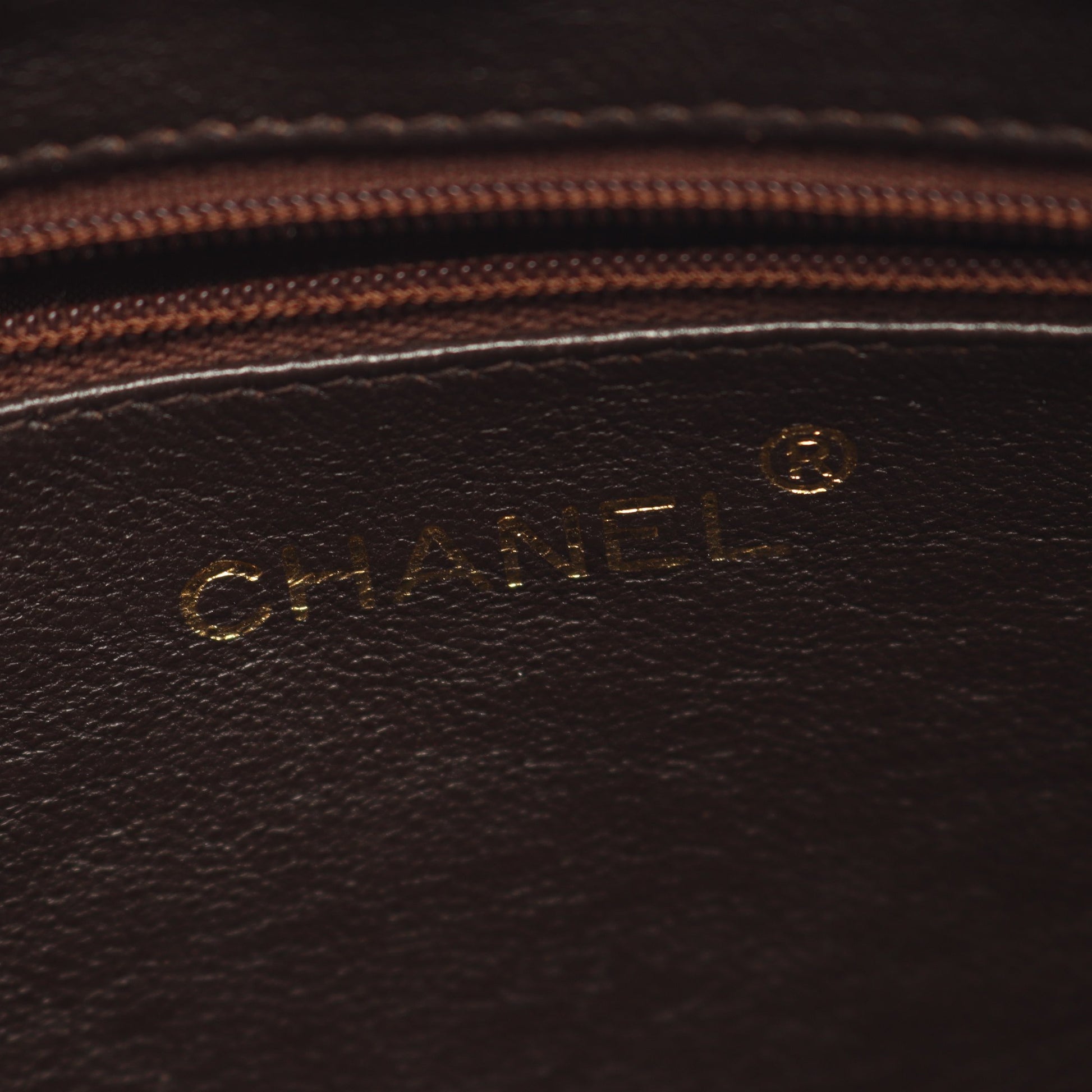 マトラッセ チェーンショルダーバッグ キャビアスキン ダークブラウン ゴールド金具 ヴィンテージ シャネル バッグ CHANEL