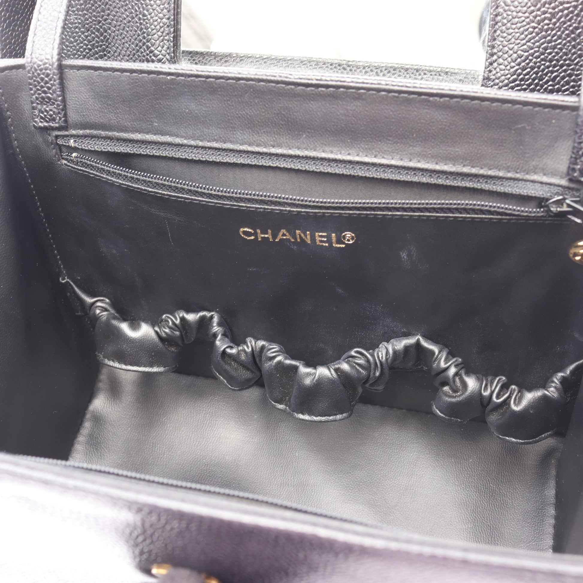 ココマーク 2WAY バニティバッグ キャビアスキン ブラック ゴールド金具 シャネル バッグ CHANEL