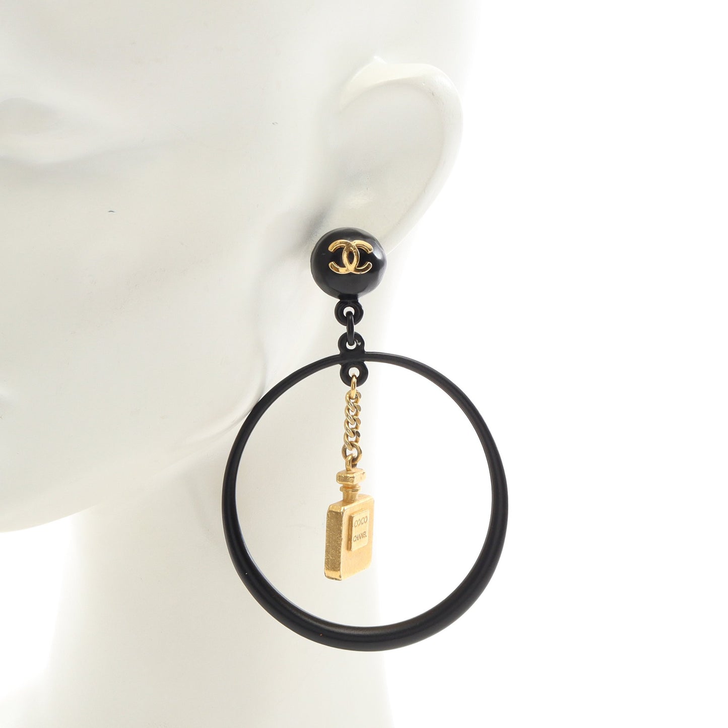 ココマーク 香水瓶モチーフ フープ イヤリング GP ブラック ゴールド 94C シャネル アクセサリー CHANEL