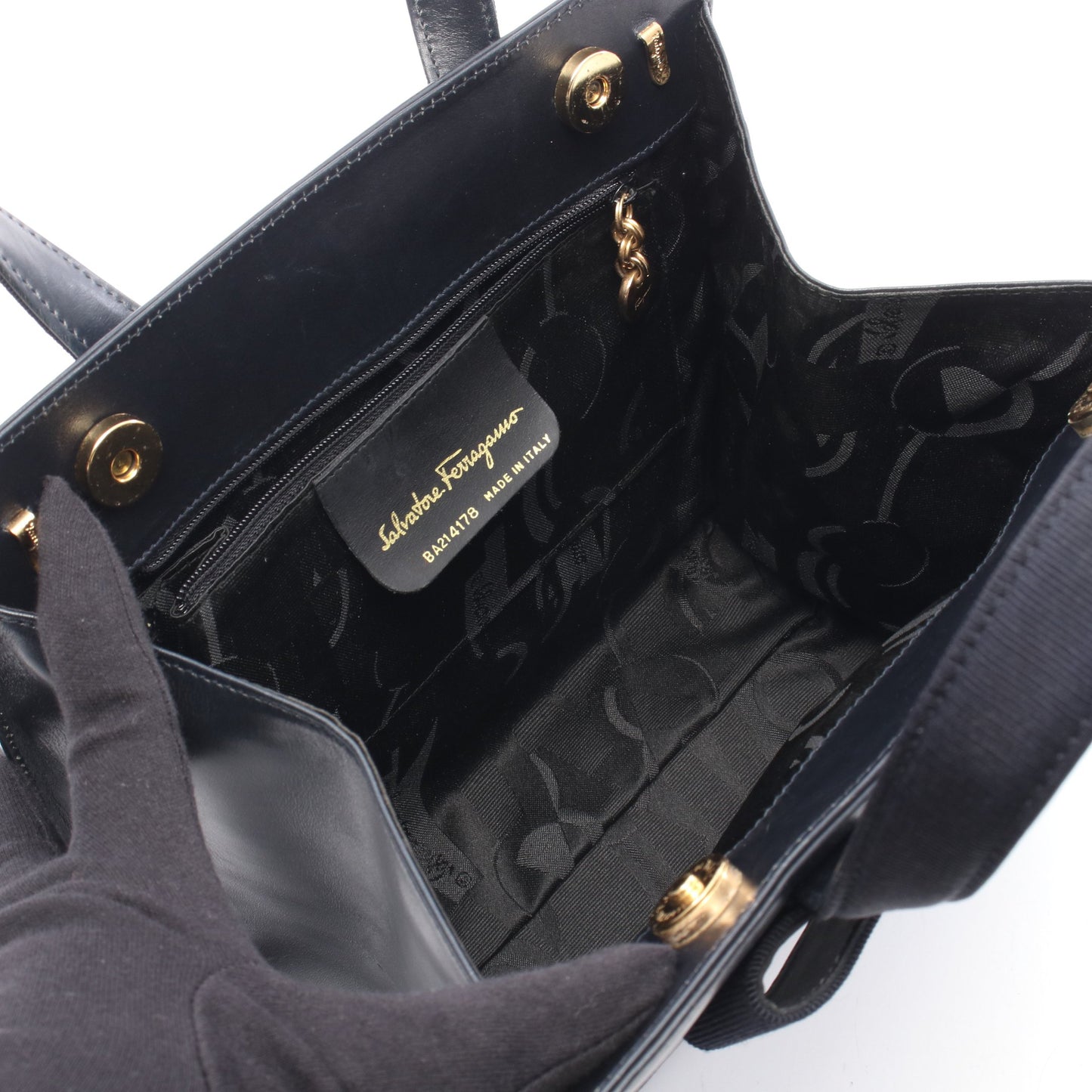 ヴァラリボン ハンドバッグ レザー ネイビー サルヴァトーレフェラガモ バッグ Salvatore Ferragamo