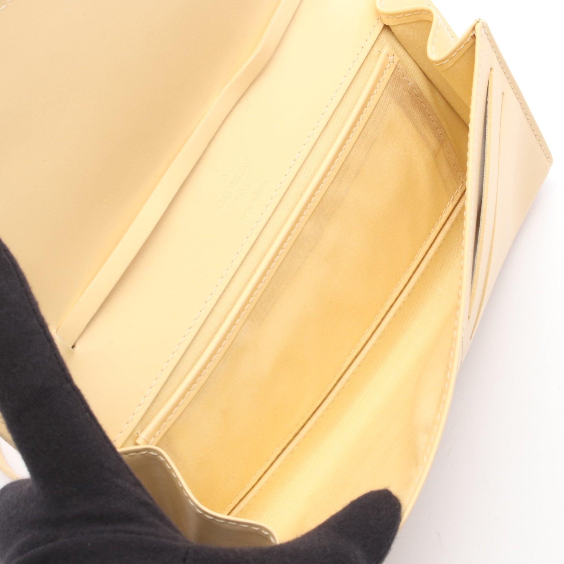 オンフルール エピ ヴァニラ ショルダーバッグ レザー アイボリー ルイヴィトン バッグ LOUIS VUITTON